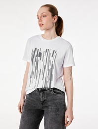 Kısa Kollu Bisiklet Yaka Baskılı Tişört