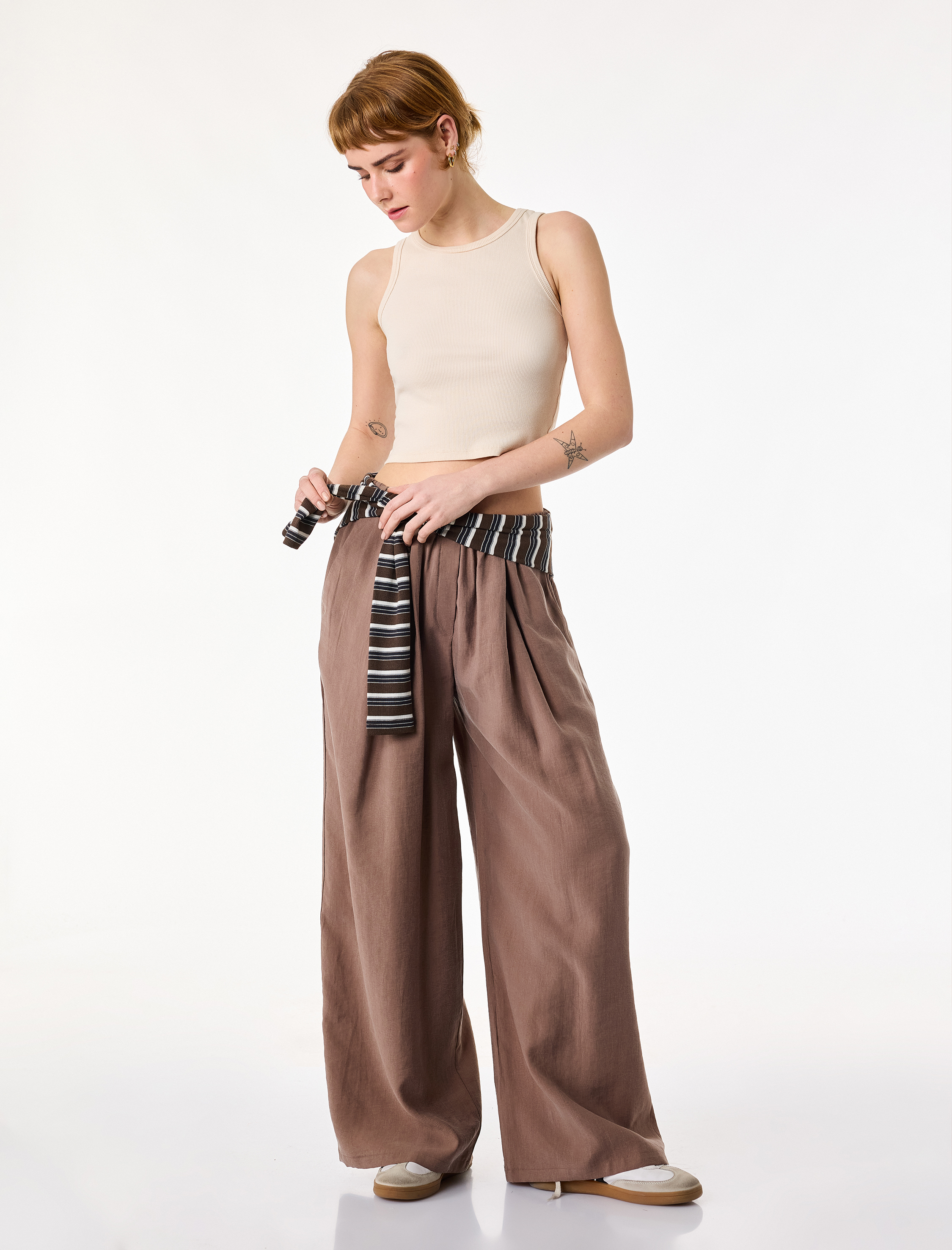   Beli Lastikli Cepli Rahat Kalıp Pileli Geniş Paça Pantolon