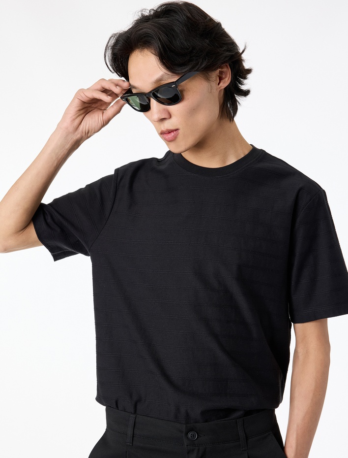  Regular Fit Bisiklet Yaka Pamuklu Kısa Kollu Tişört