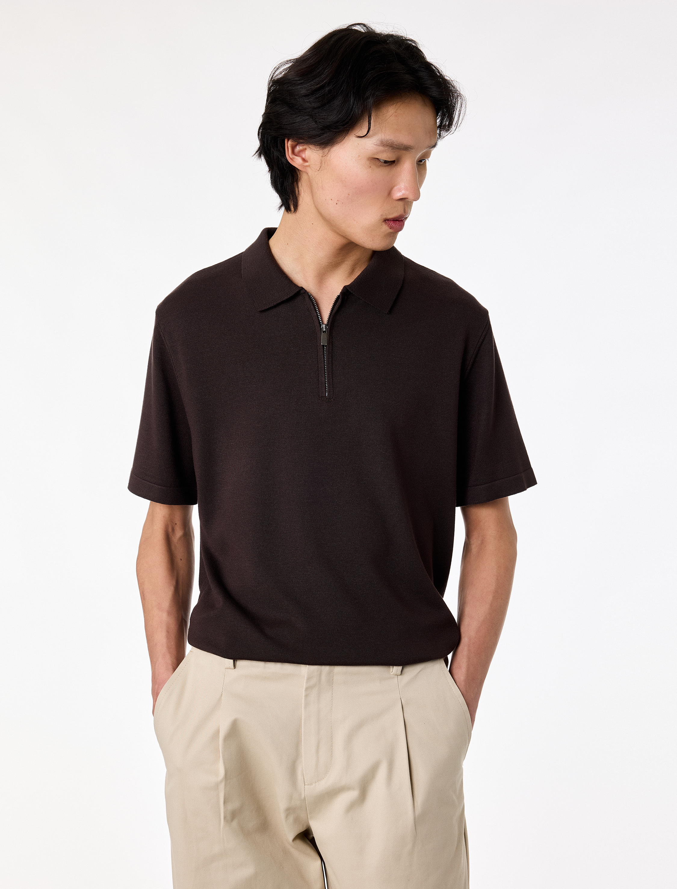   Regular Fit Viskon Yarım Fermuarlı Kısa Kollu Triko Tişört