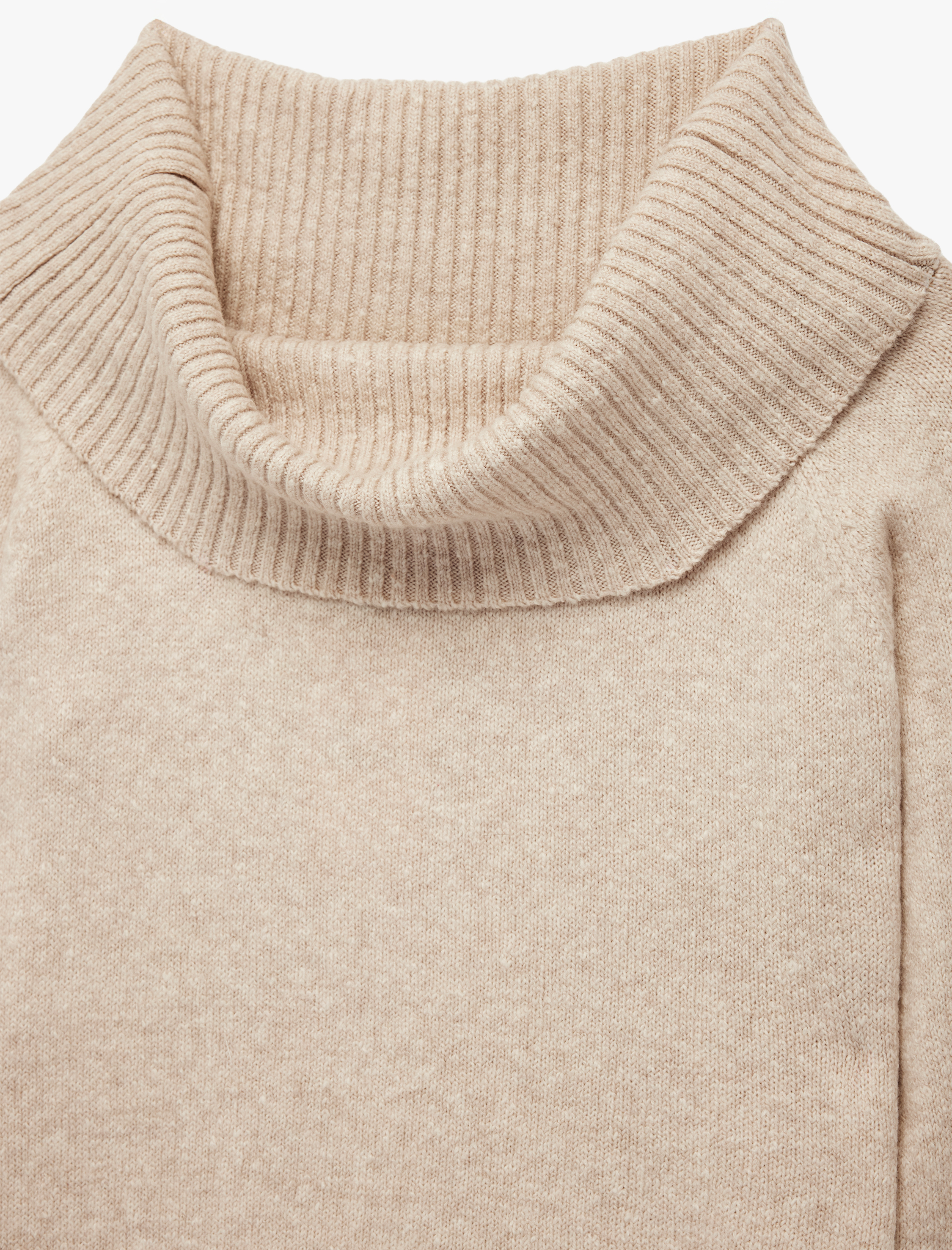   Uzun Kollu Omzu Açık Triko Kazak