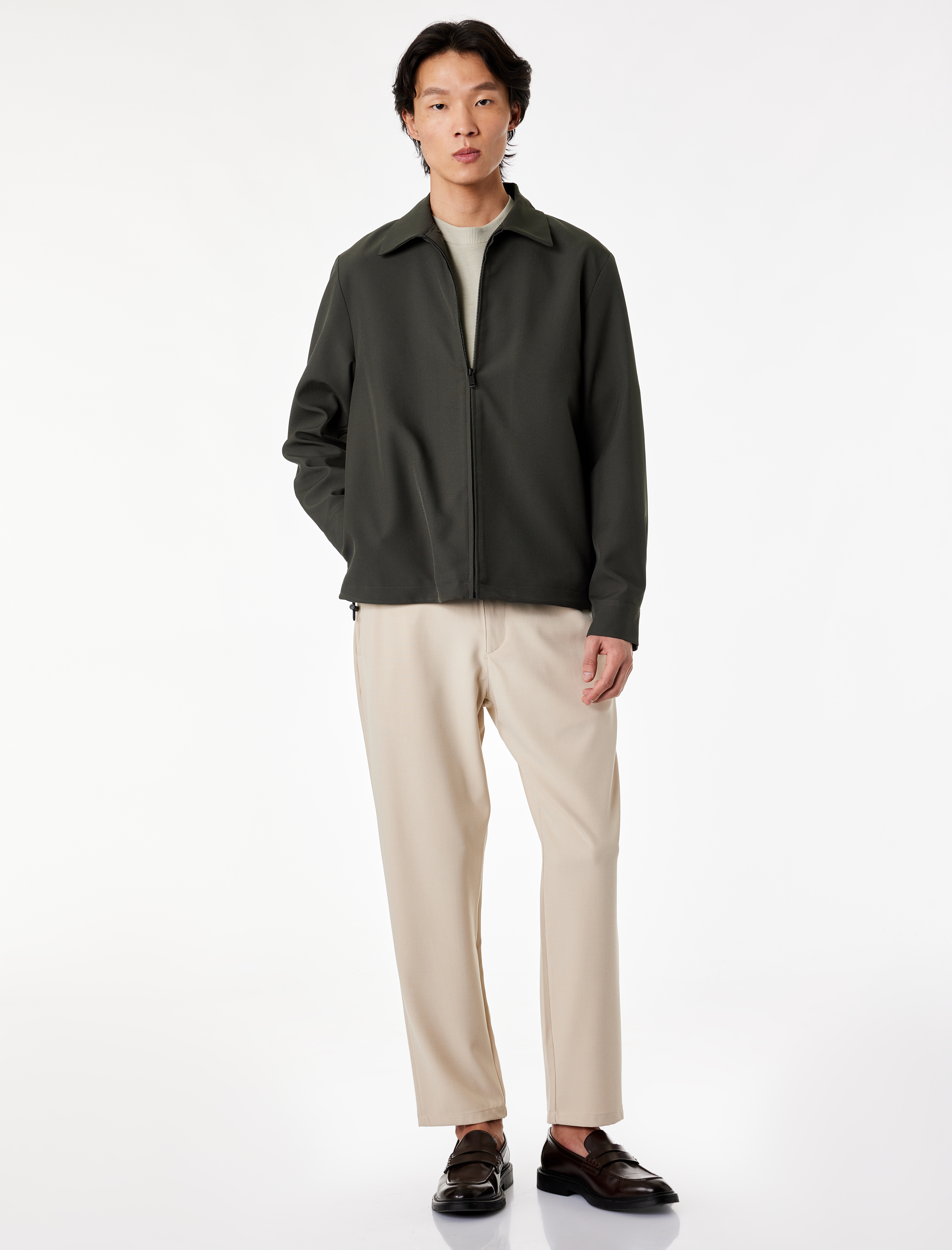   Regular Fit Düğmeli Cepli Viskon Karışımlı Kumaş Pantolon