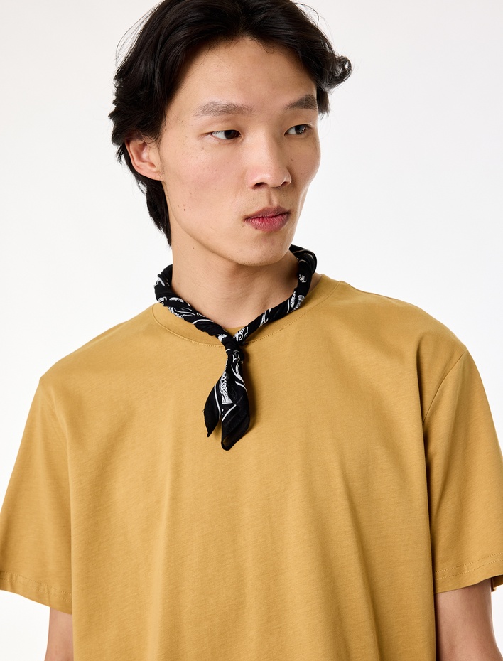  Regular Fit Kısa Kollu Bisiklet Yaka Basic Pamuklu Tişört