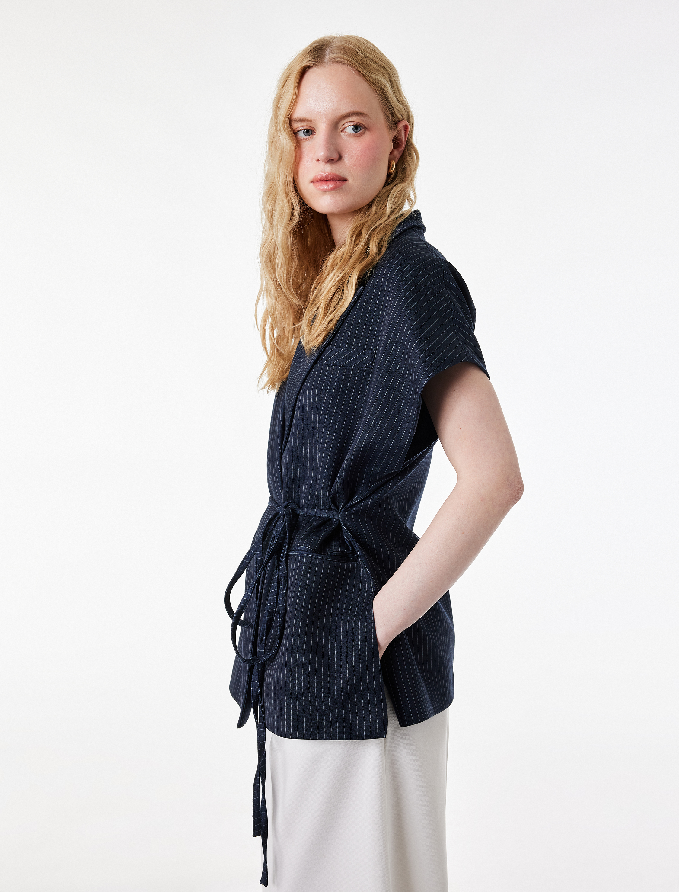   Cepli Kemer Detaylı Çizgili Uzun Blazer Yelek