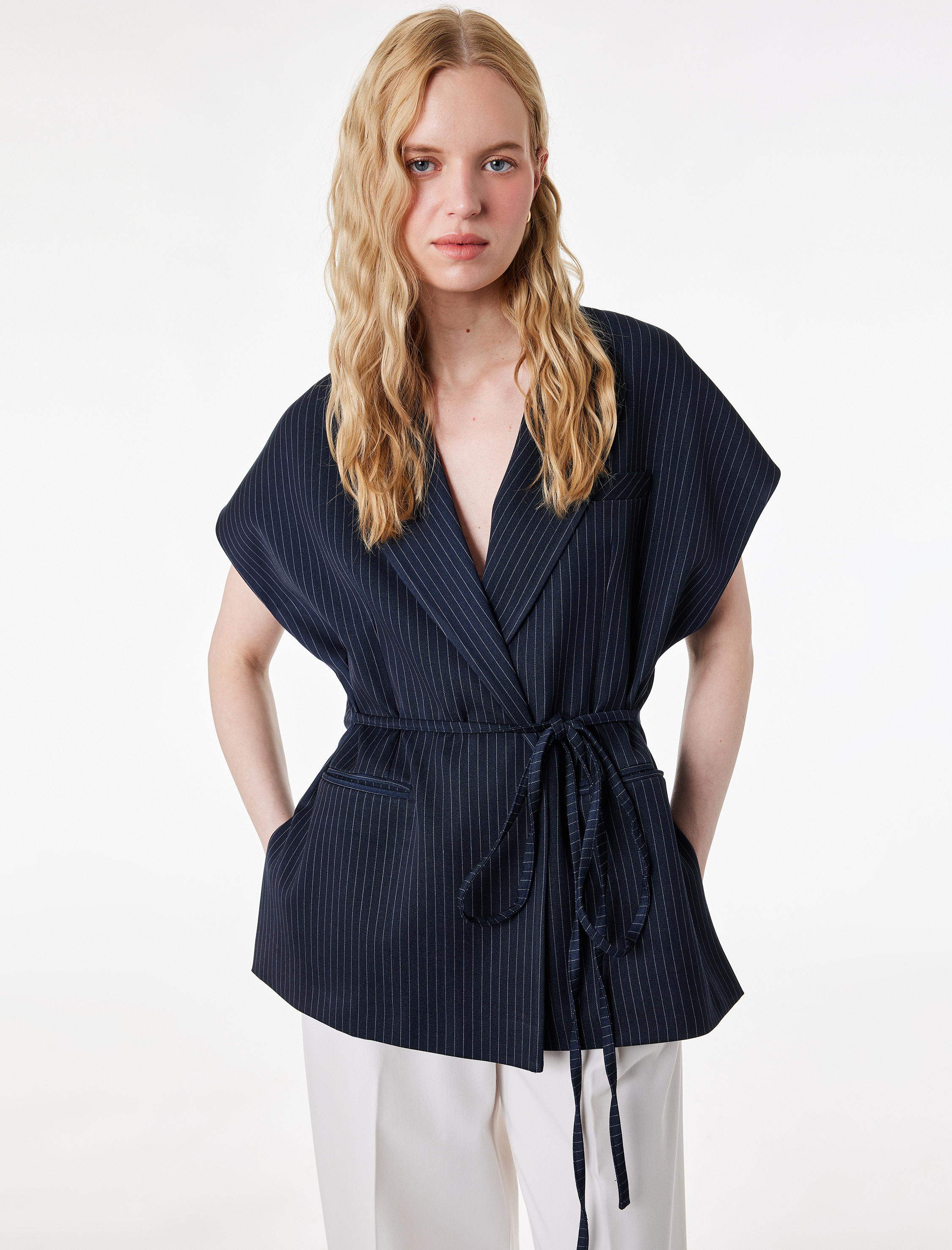   Cepli Kemer Detaylı Çizgili Uzun Blazer Yelek