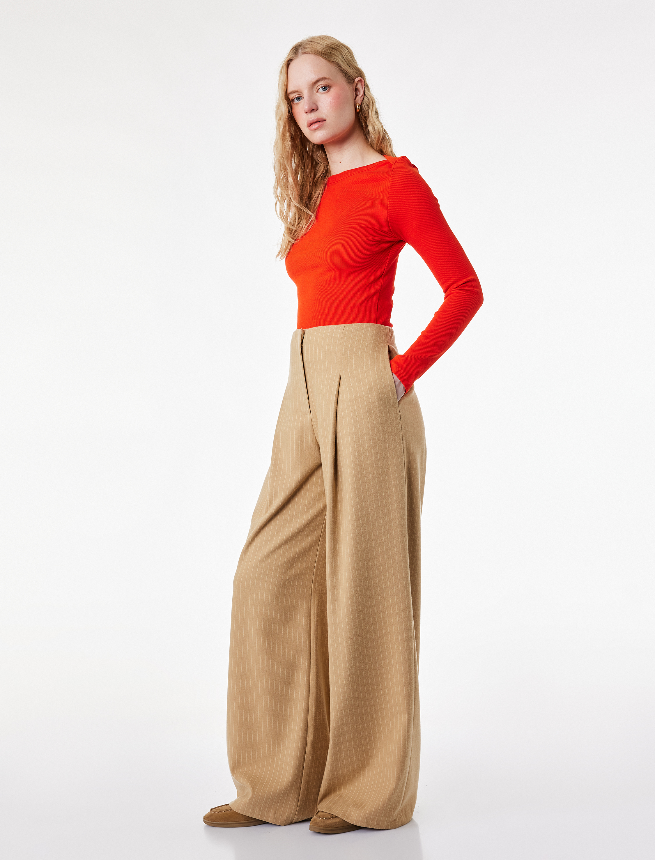   Pile Detaylı Geniş Paça Kumaş Pantolon