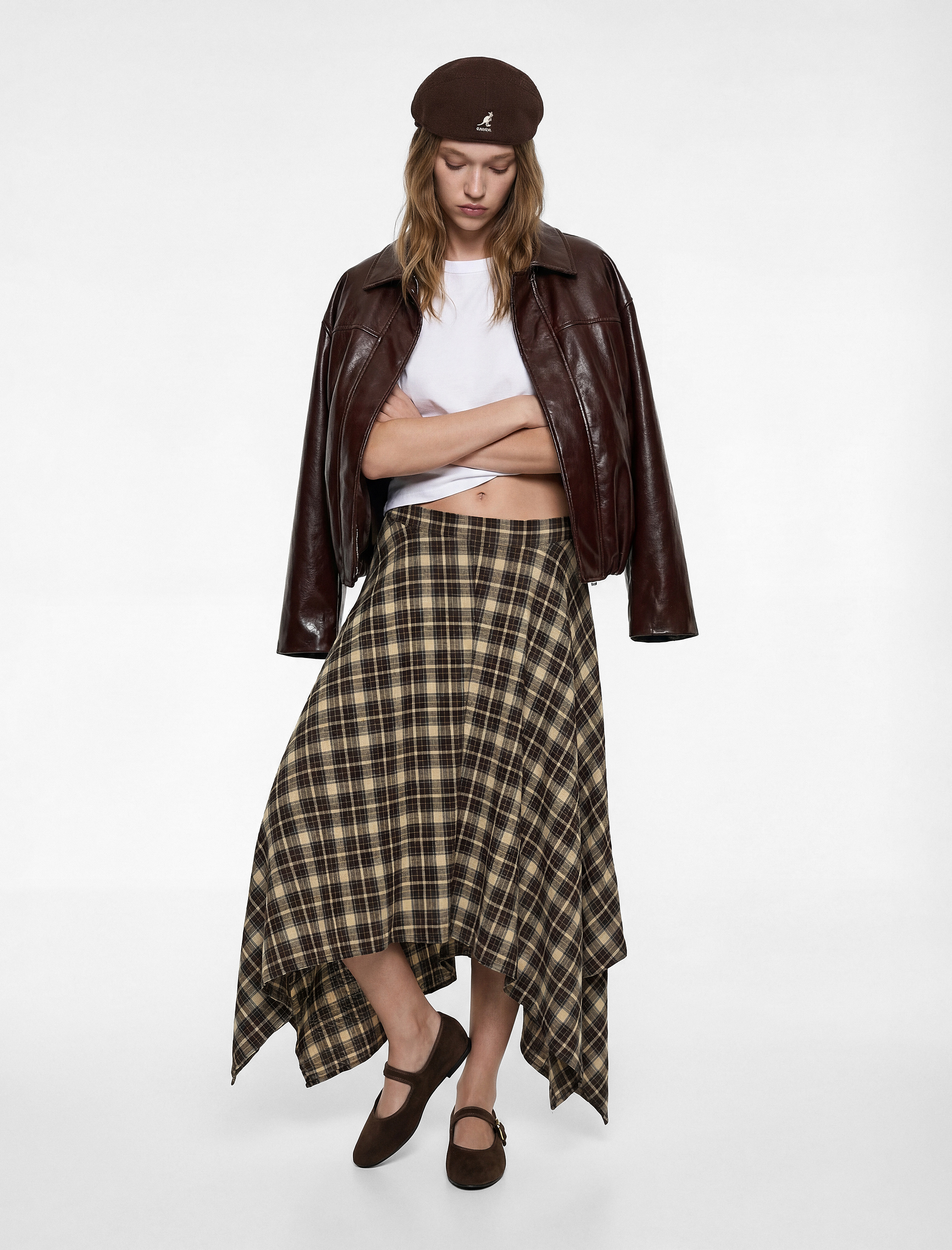   Uzun Kollu Cep Detaylı Klasik Yaka Fermuarlı Suni Deri Ceket