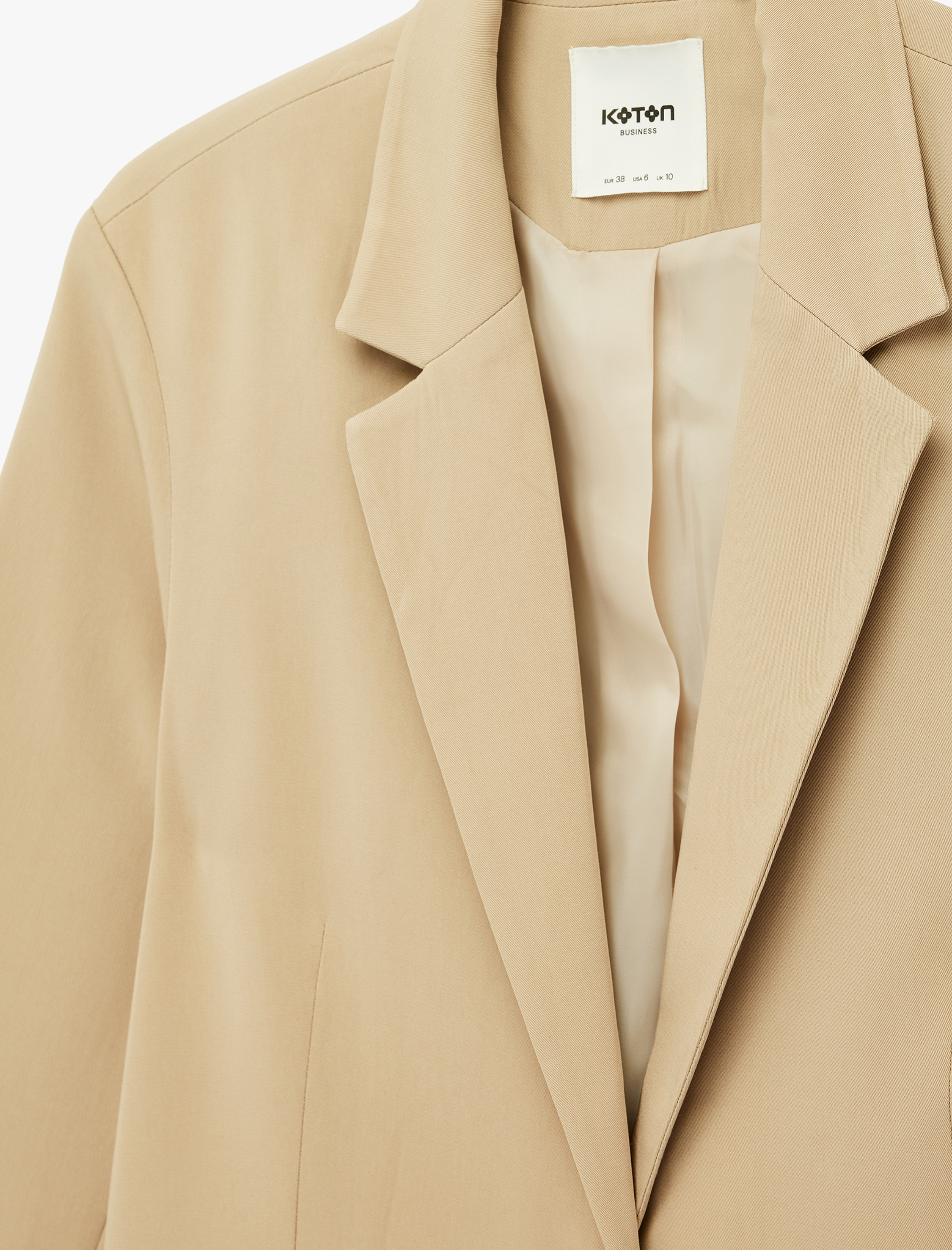   Geniş Yaka Düğmeli Cep Detaylı Blazer Ceket