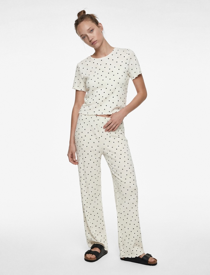  Kısa Kollu Bisiklet Yaka Kalp Desenli Pamuklu Pijama Takımı