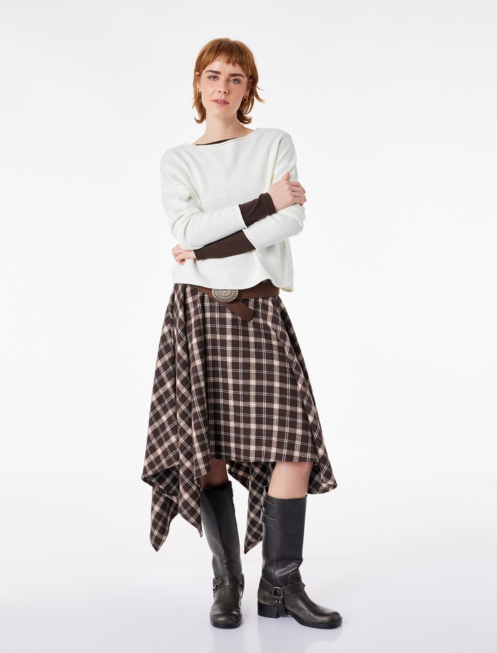  Kayık Yuvarlak Yaka Uzun Kollu Triko Kazak