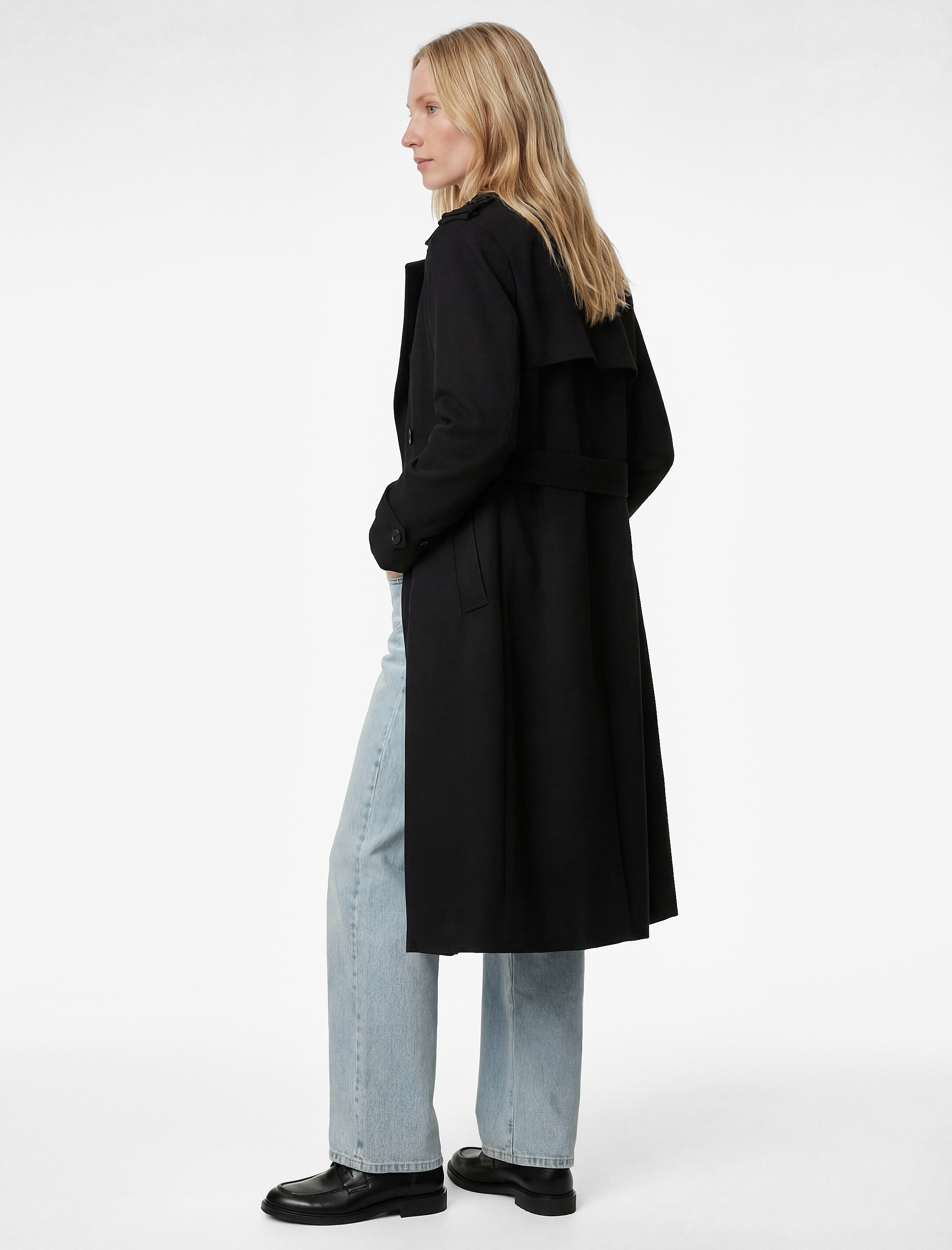   Uzun Kollu Düğmeli Cepli Kemerli Kruvaze Gabardin Trençkot