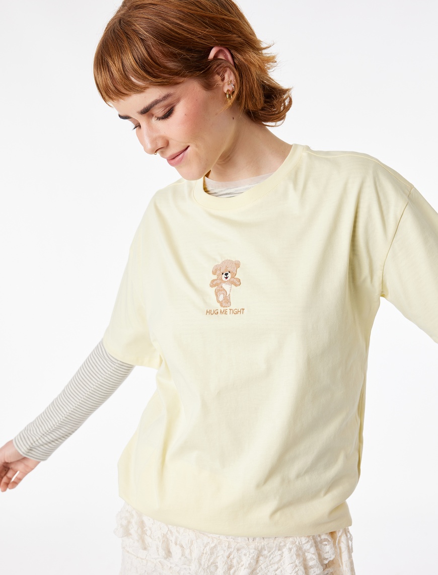 Koton Kadın Rahat Kalıp Kısa Kollu Baskılı Bisiklet Yaka Pamuklu Ayıcıklı T-Shirt