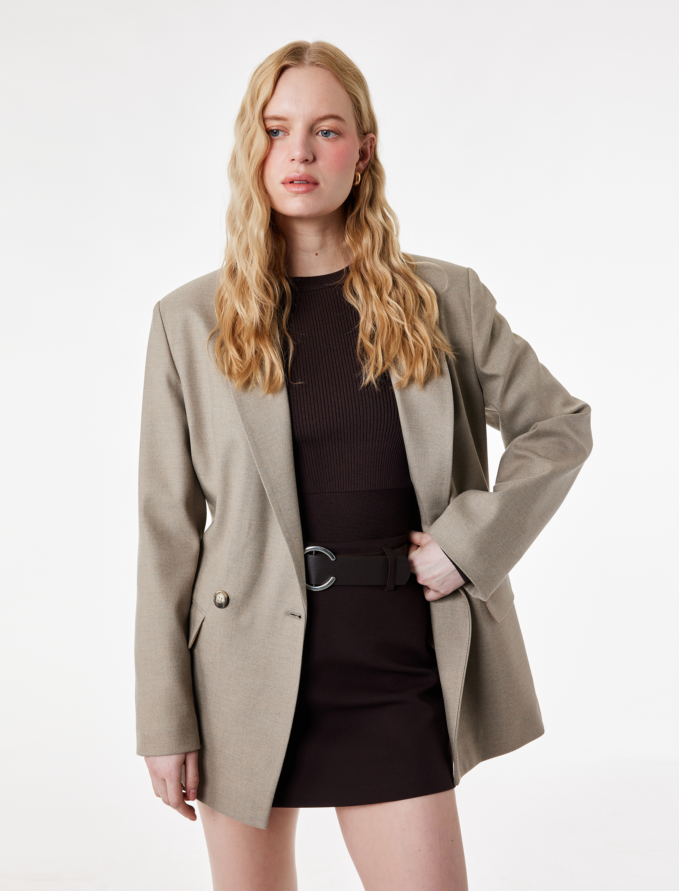   Uzun Kollu Viskon Karışımlı Düğmeli Cepli Kruvaze Yaka Blazer Ceket