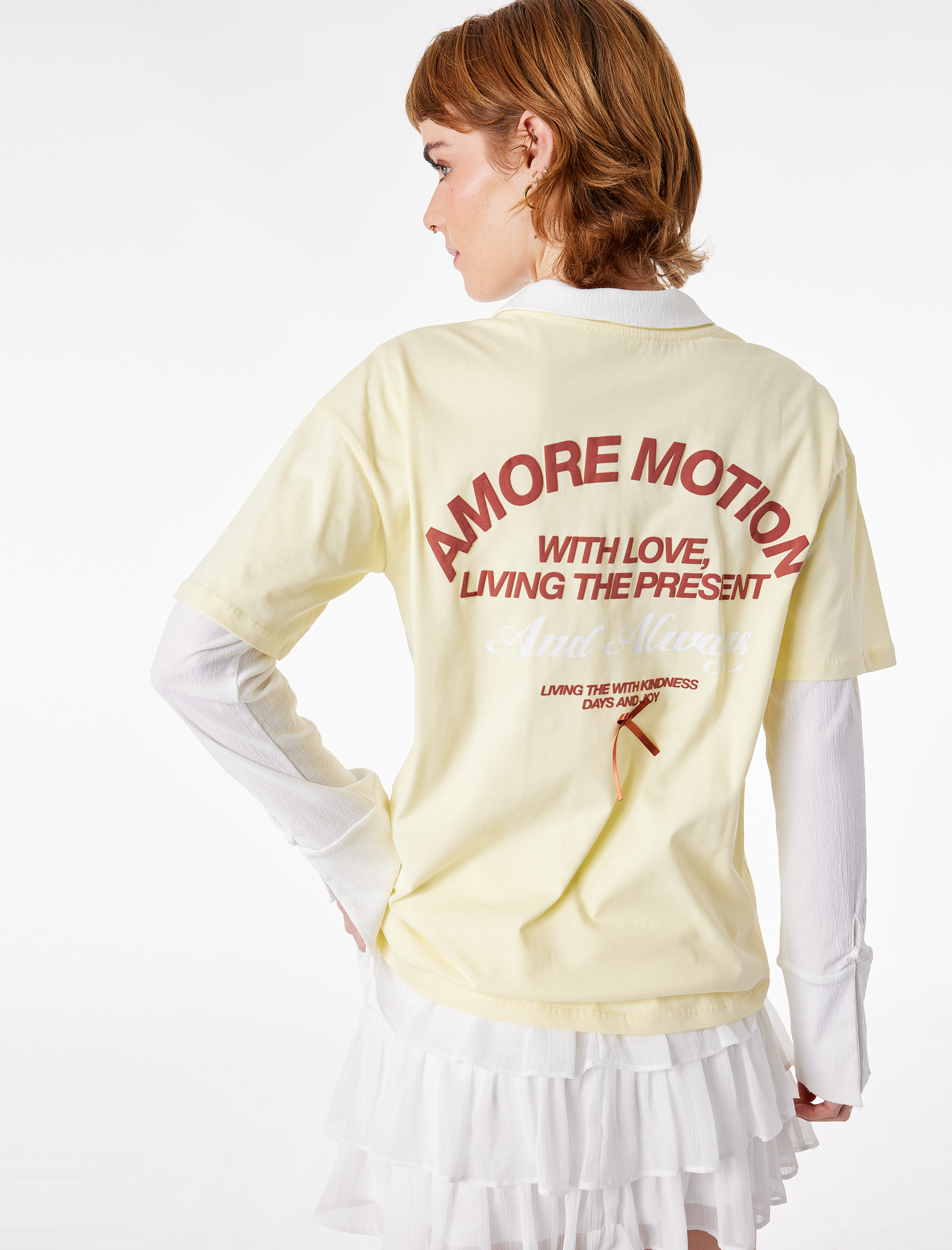   Kısa Kollu Bisiklet Yaka Fiyonklu Arkası Baskılı Oversize Tişört