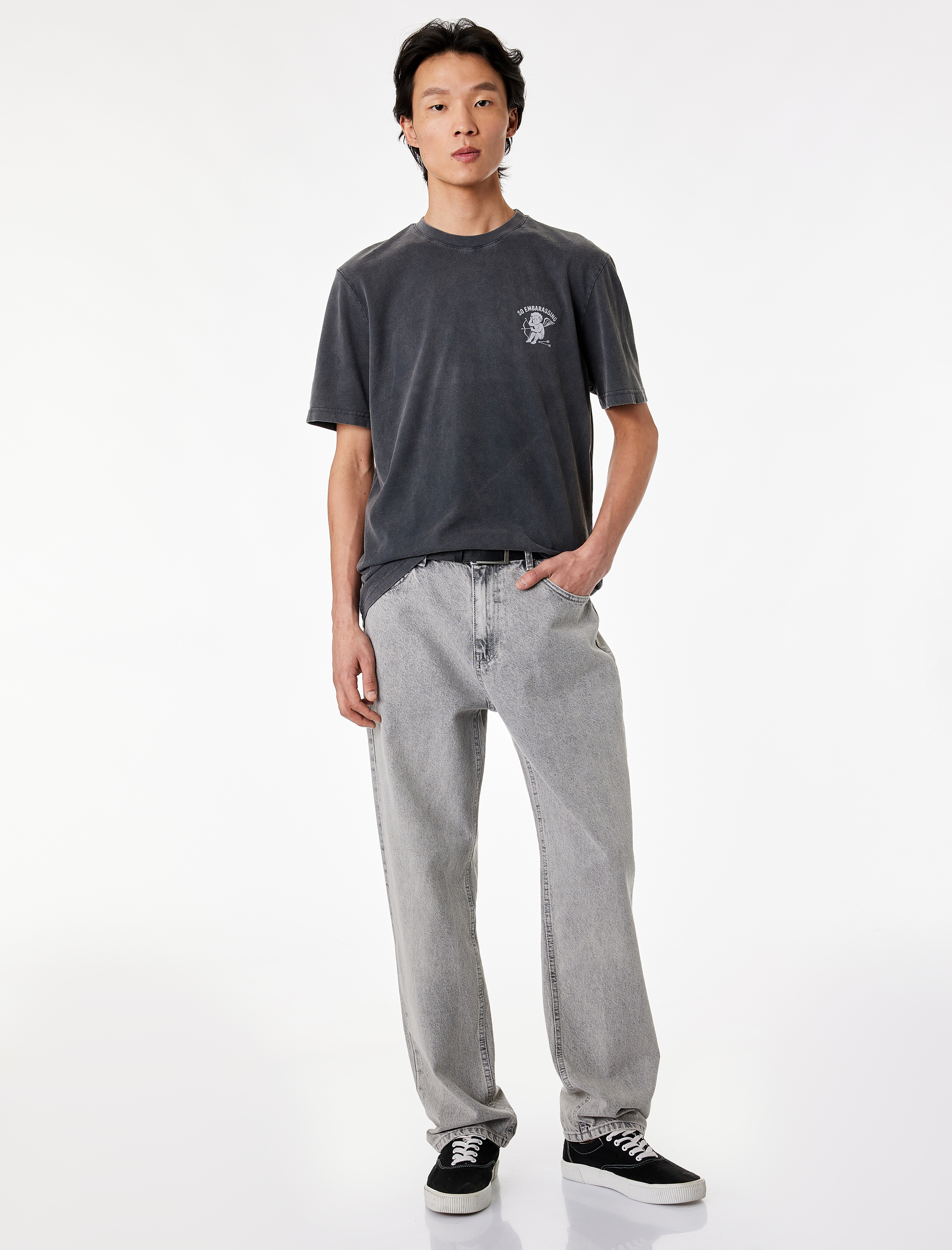   Regular Fit Kısa Kollu Bisiklet Yaka Yıkamalı Pamuklu Arkası Baskılı Tişört