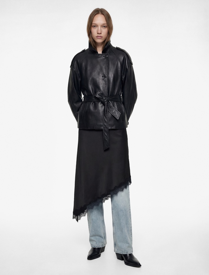  Kemer Detaylı Klasik Yaka Düğmeli Cepli Uzun Kollu Suni Deri Ceket