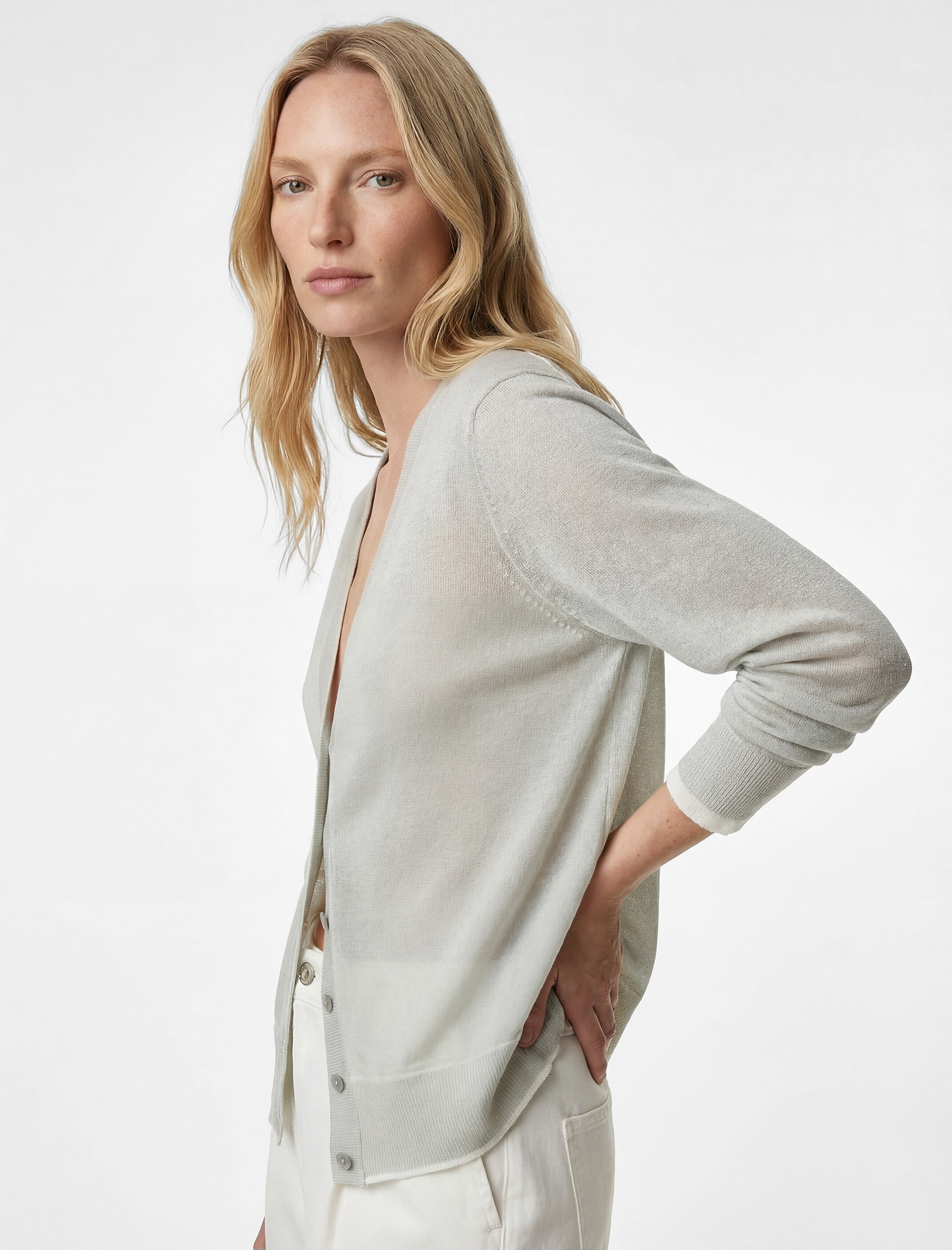   Düğmeli Uzun Kollu V Yaka Triko Hırka