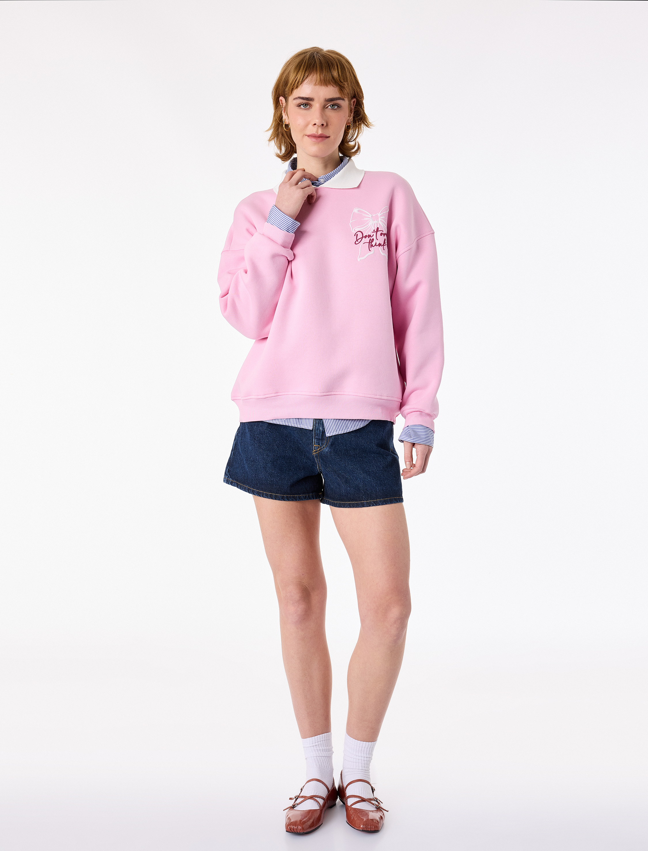   Normal Bel Düğmeli Pamuklu Rahat Kalıp Mini Denim Şort