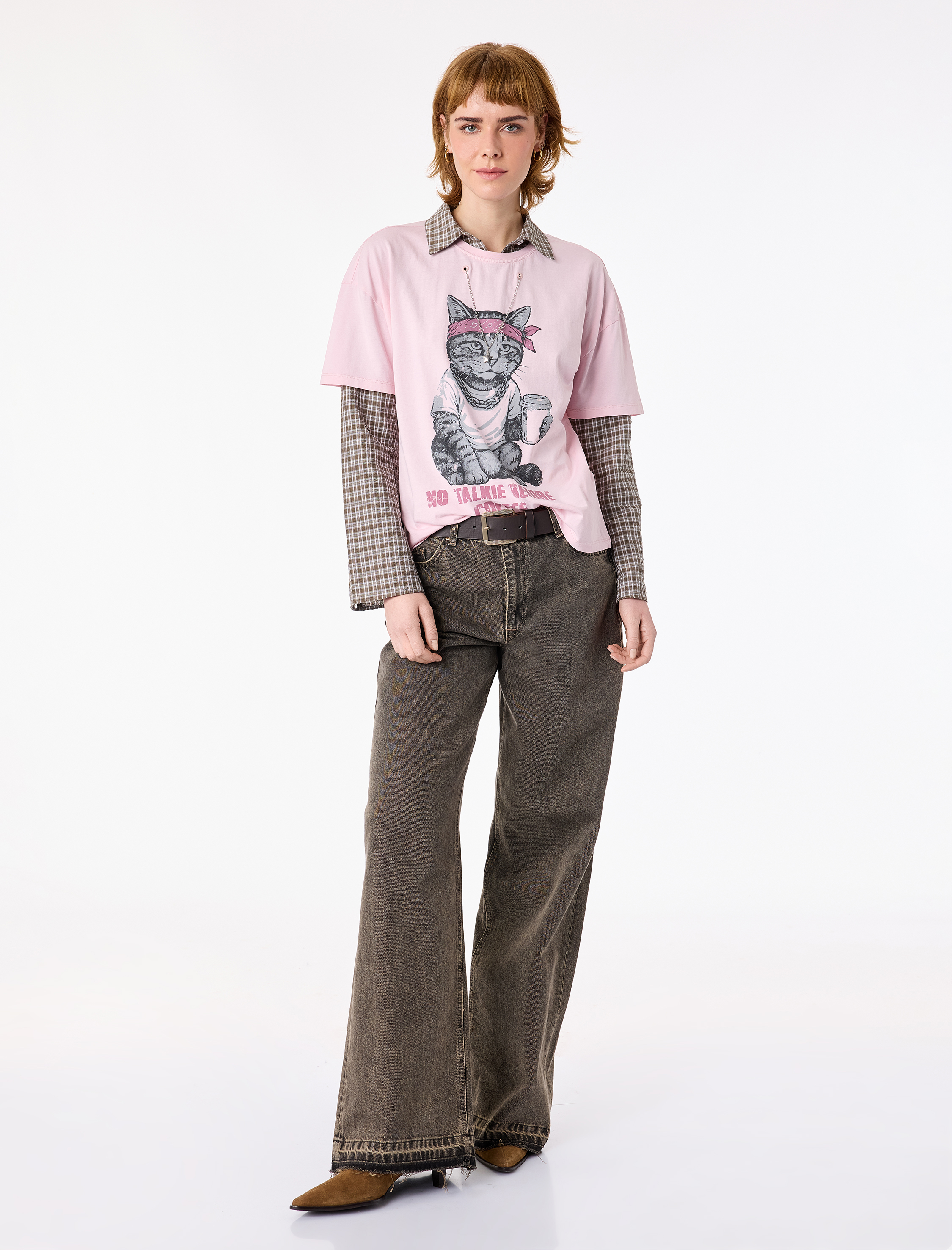   Kısa Kollu Bisiklet Yaka Pamuklu Zincir Kolye Detaylı Kedi Baskılı Tişört