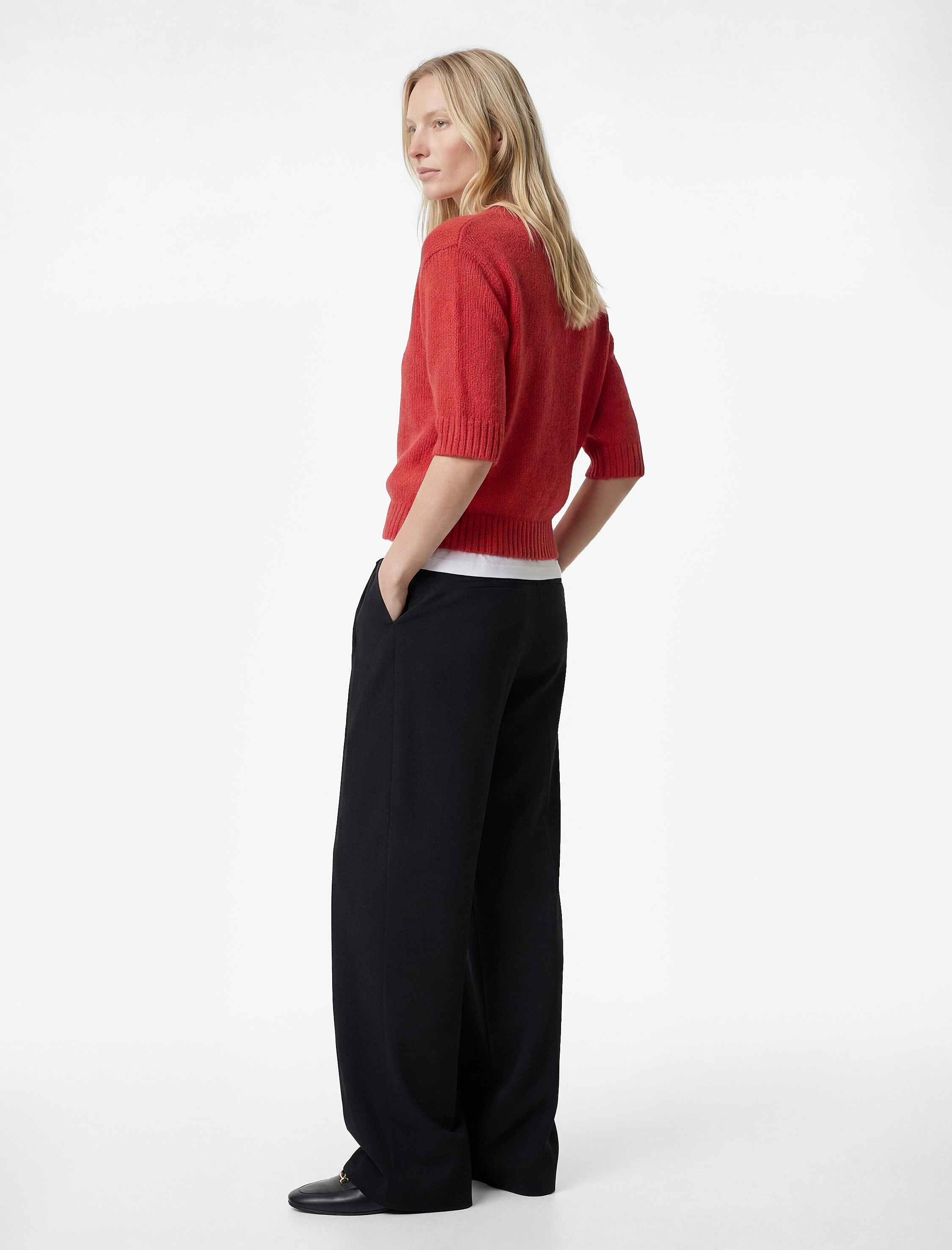   Cep Detaylı Yüksek Bel Bol Kesim Krep Kumaş Pileli Pantolon