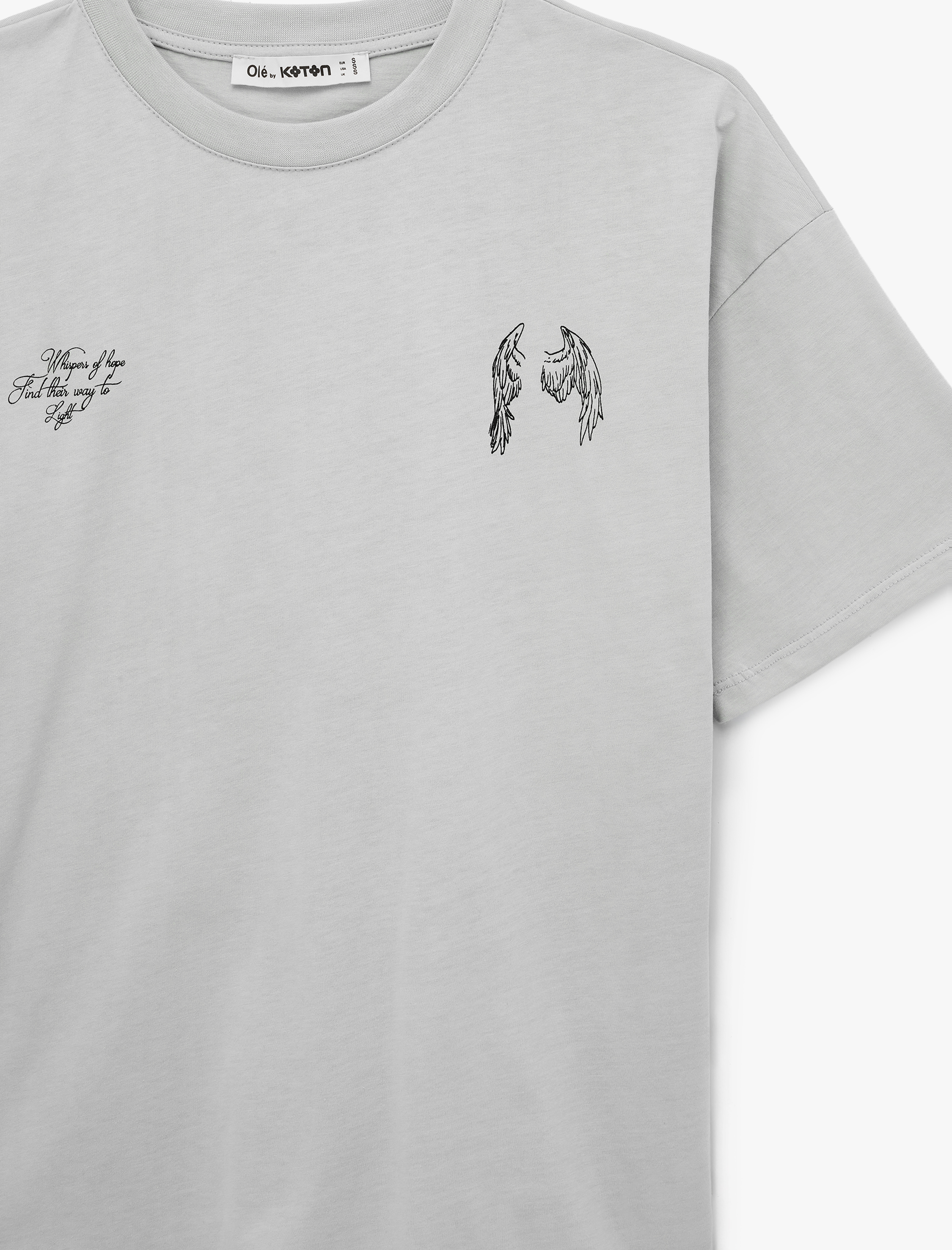   Rahat Kalıp Kısa Kollu Bisiklet Yaka Melek Temalı Arkası Baskılı Tişört