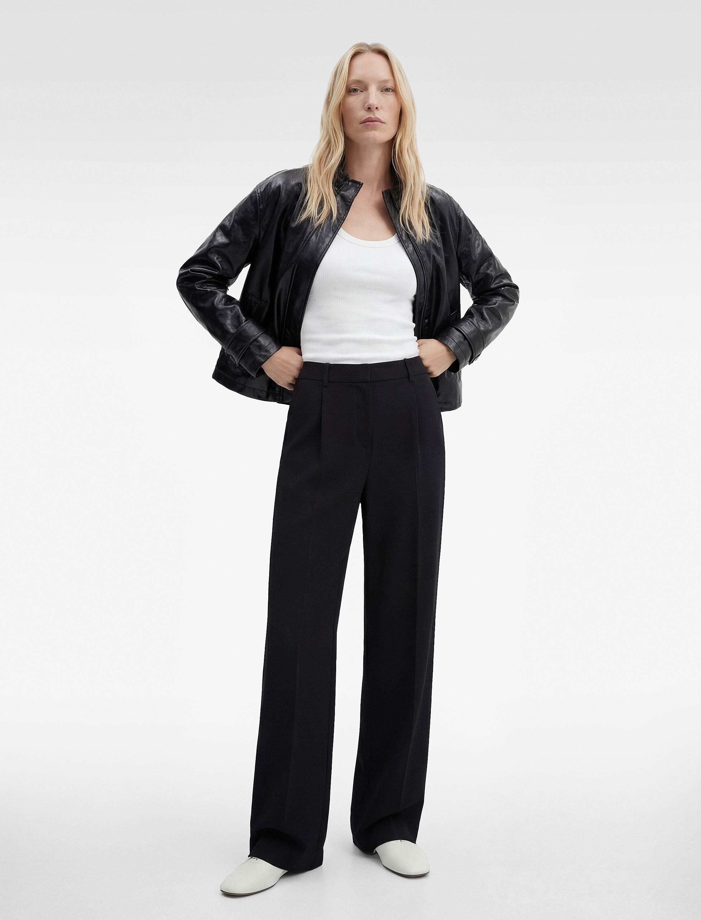   Krep Kumaş Pile Detaylı Cepli Geniş Paça Palazzo Pantolon