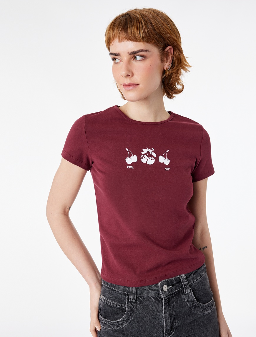 Koton Kadın Slim Fit Kısa Kollu Bisiklet Yaka Pamuklu Kiraz Baskılı Tişört