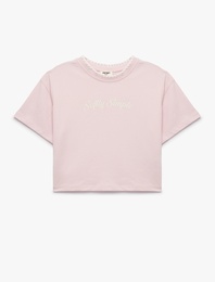 Pamuklu Kısa Kollu Bisiklet Yaka Nakışlı Tişört