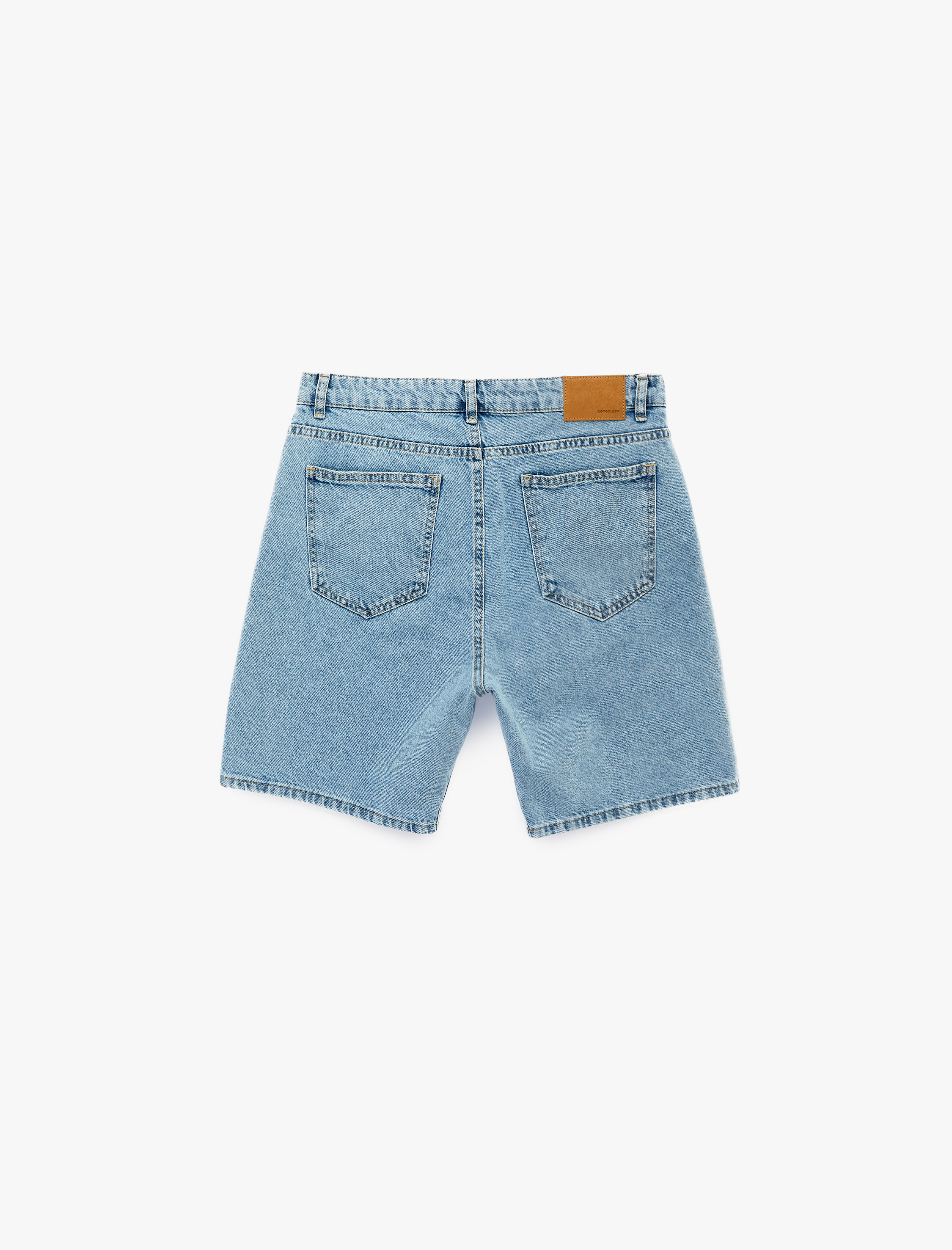   Rahat Kalıp Pamuklu Bermuda Jean Şort