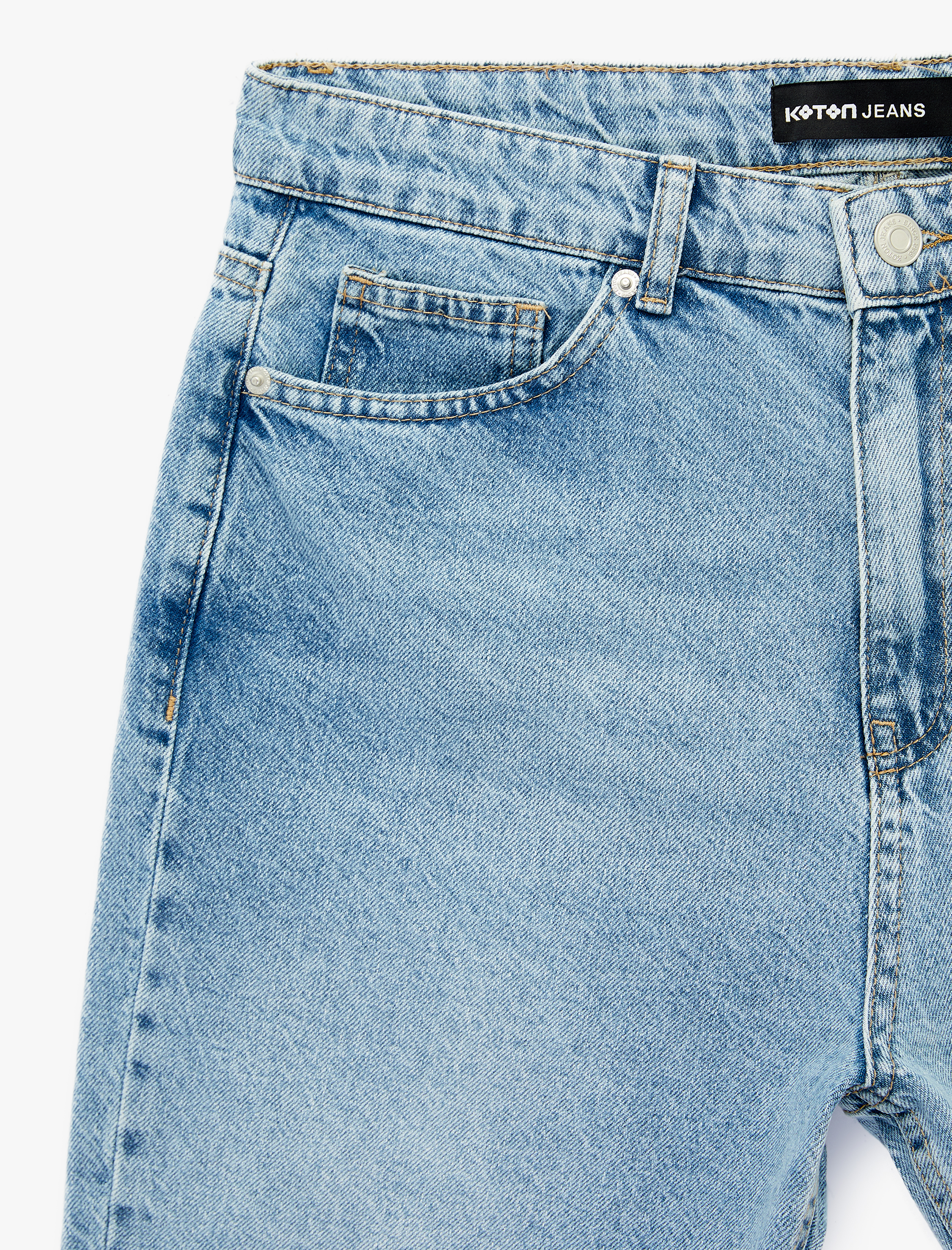   Rahat Kalıp Pamuklu Bermuda Jean Şort