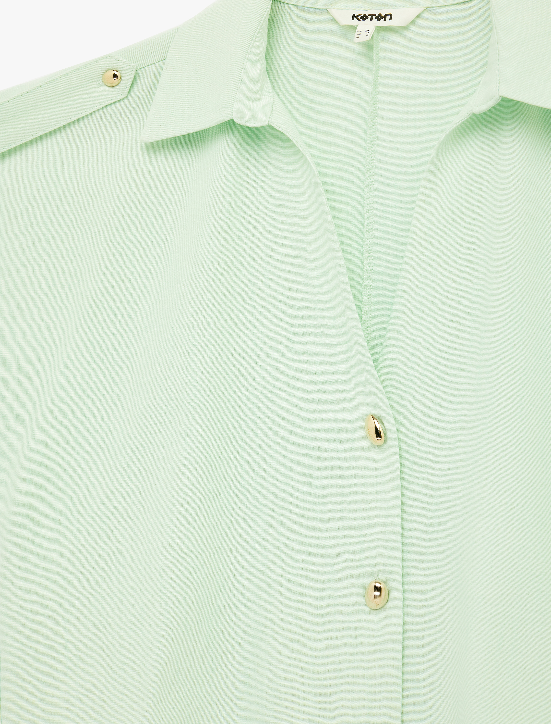   Apolet Detaylı Kısa Kollu Keten Görünümlü Gömlek