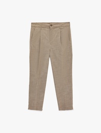 Viskon Karışımlı Düğmeli Cepli Pileli Kumaş Pantolon