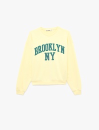 Uzun Kollu Bisiklet Yaka Nakışlı Oversize Sweatshirt