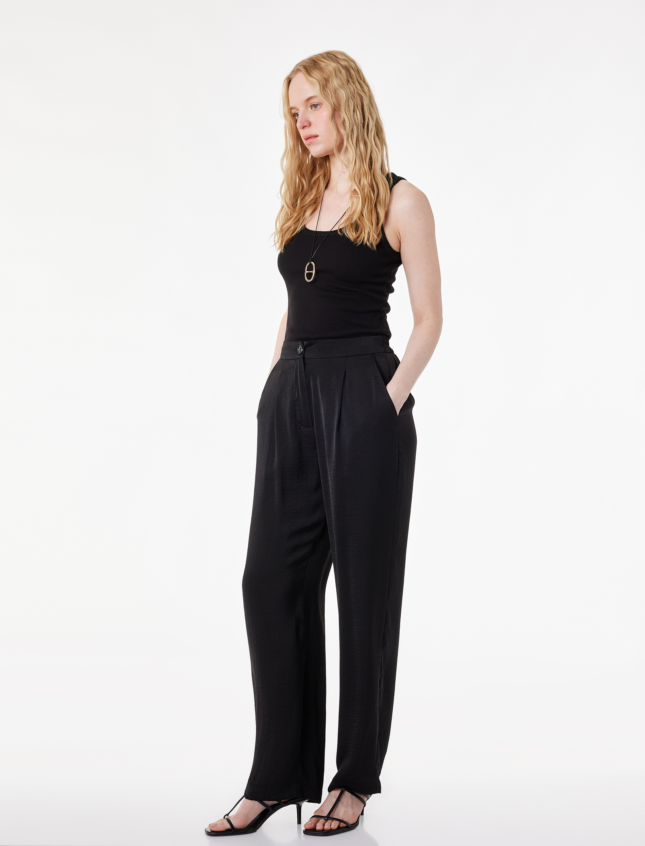   Pile Detaylı Cepli Aerobin Saten Pantolon