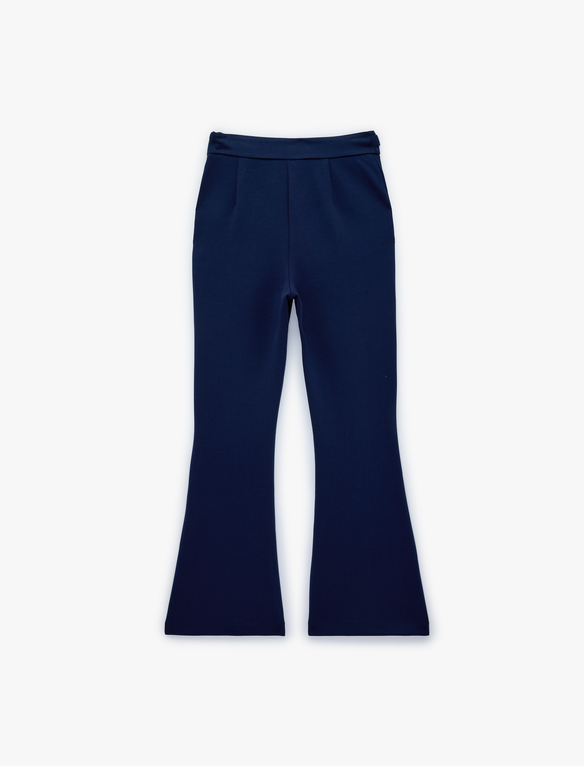   Dar Kalıp Aksesuar Düğme Detaylı İspanyol Paça Kumaş Pantolon