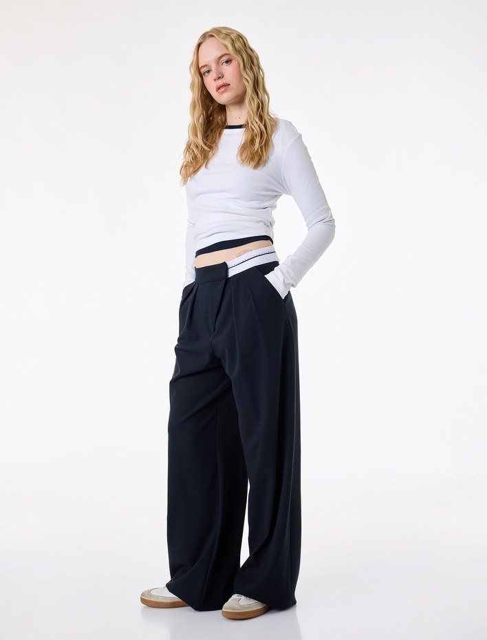  Kontrast Detaylı Cepli Düz Geniş Paça Kumaş Pantolon