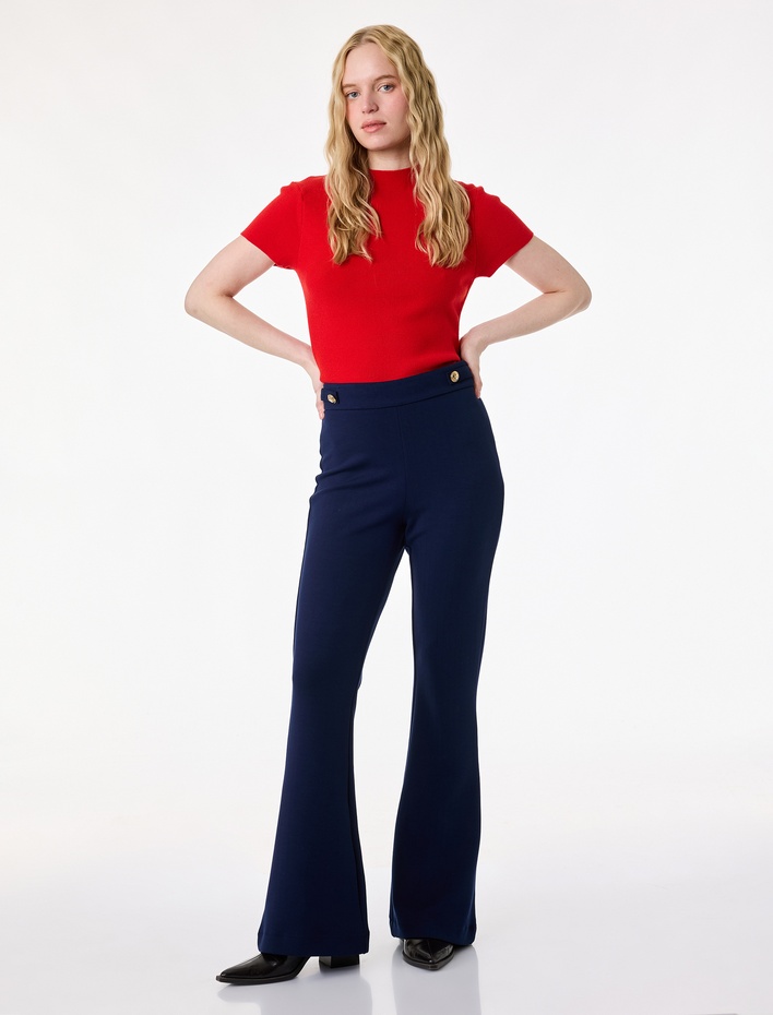  Dar Kalıp Aksesuar Düğme Detaylı İspanyol Paça Kumaş Pantolon