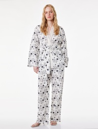 Pamuklu Cepli Yüksek Bel Düz Bol Paça Desenli Brode Pantolon