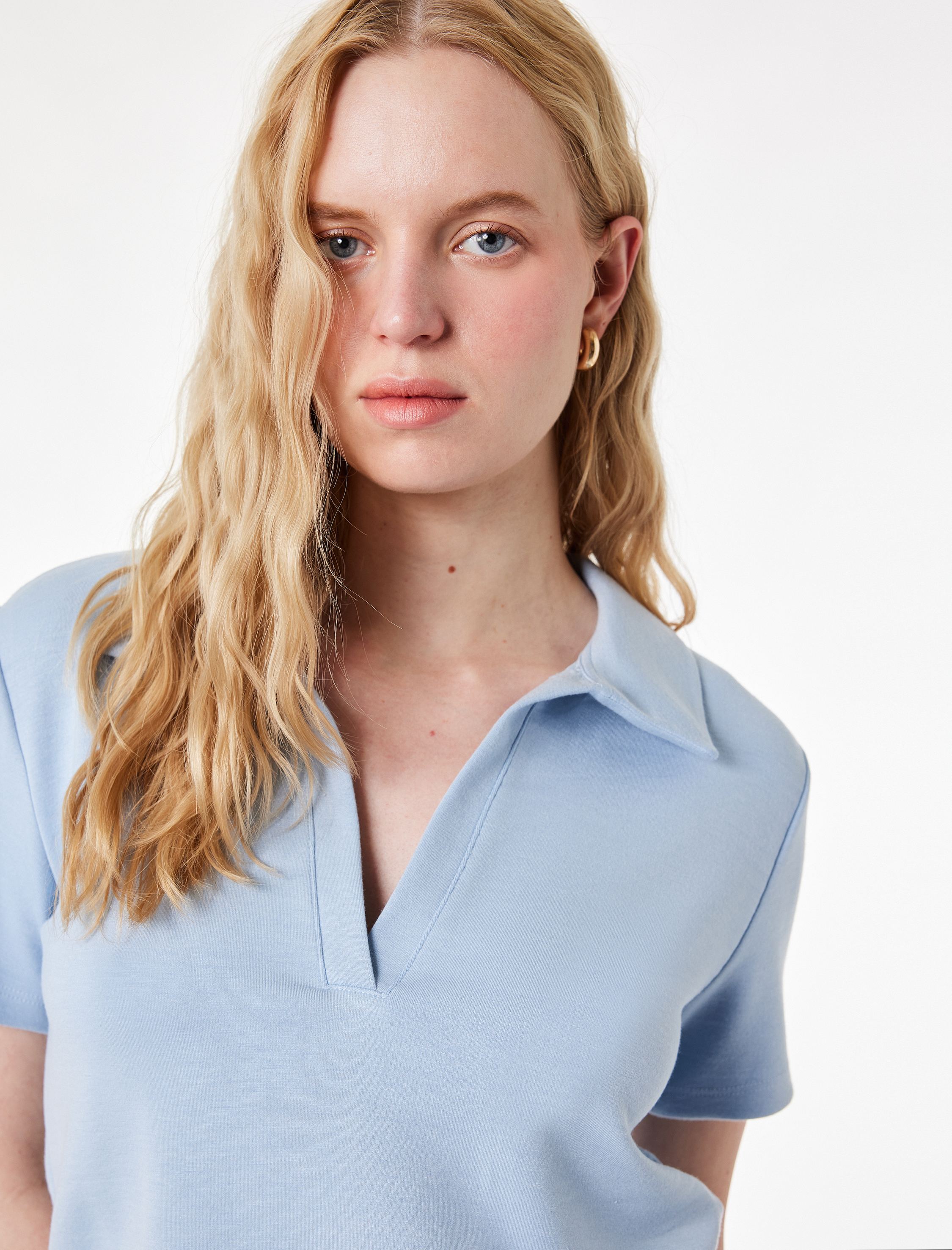   Regular Fit Kısa Kollu Kesik Polo Yaka Tişört