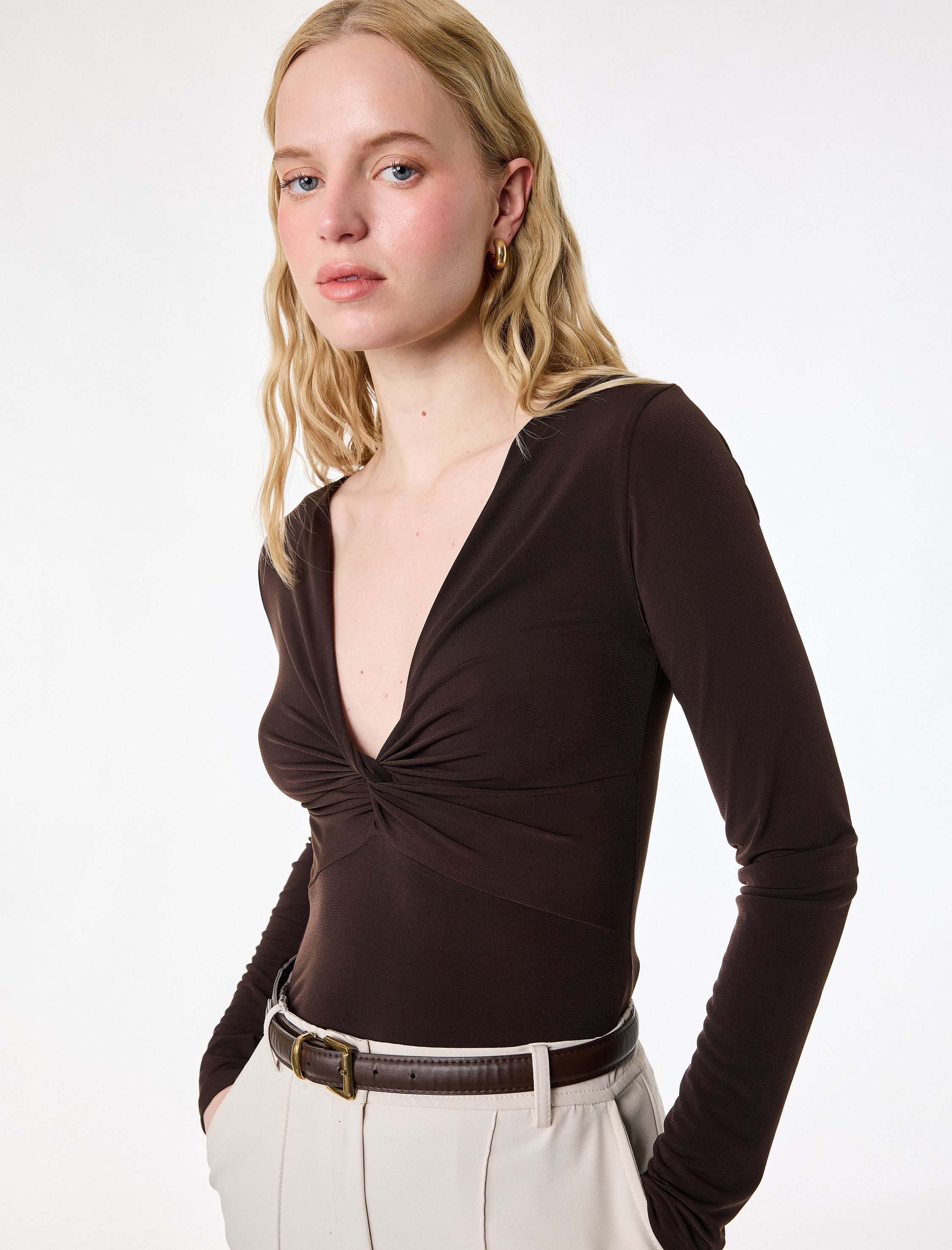   Sandy Kumaş Slim Fit Uzun Kollu Düğüm Detaylı V Yaka Tişört