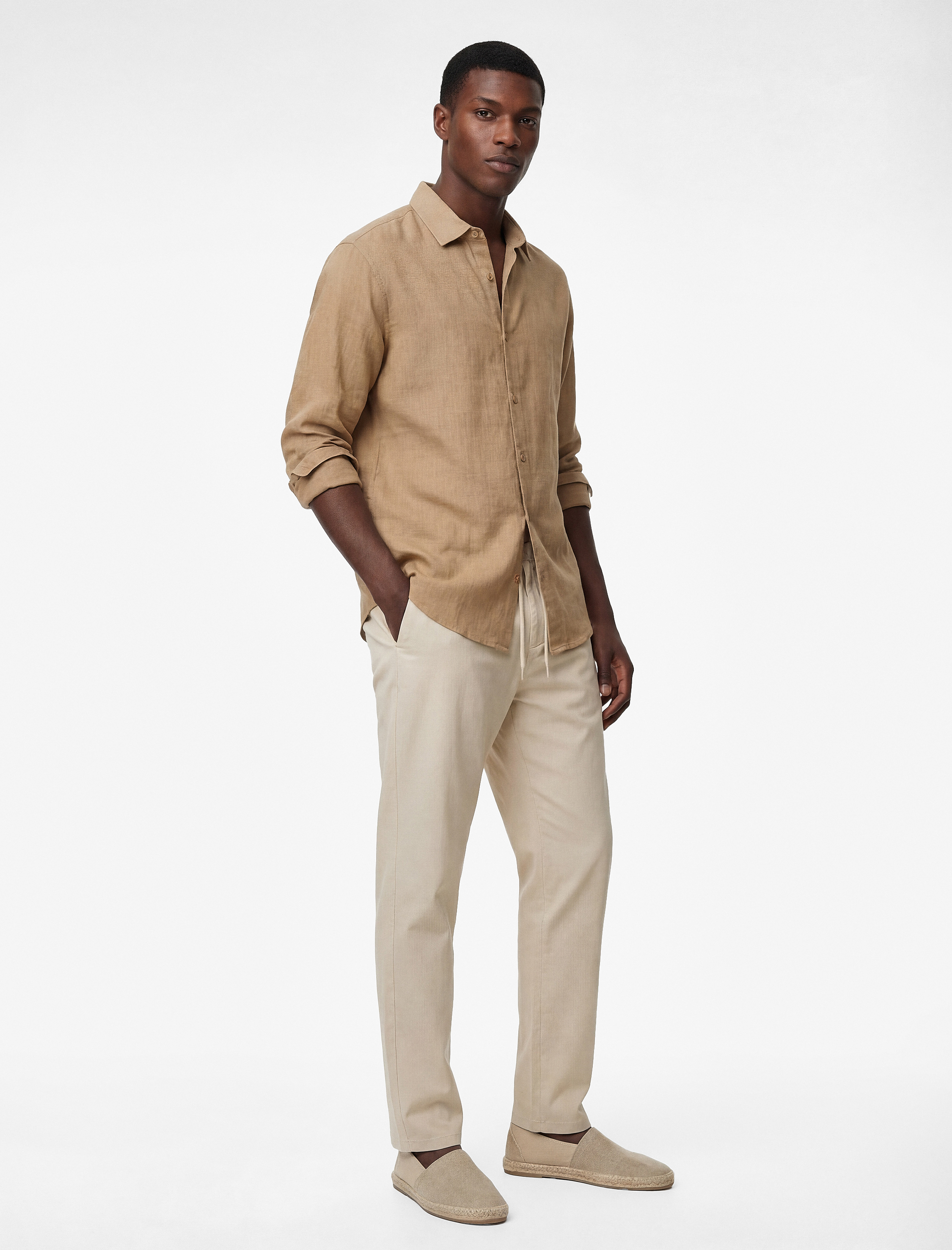   Regular Fit Pamuklu Klasik Yaka Düğmeli Uzun Kollu Gömlek