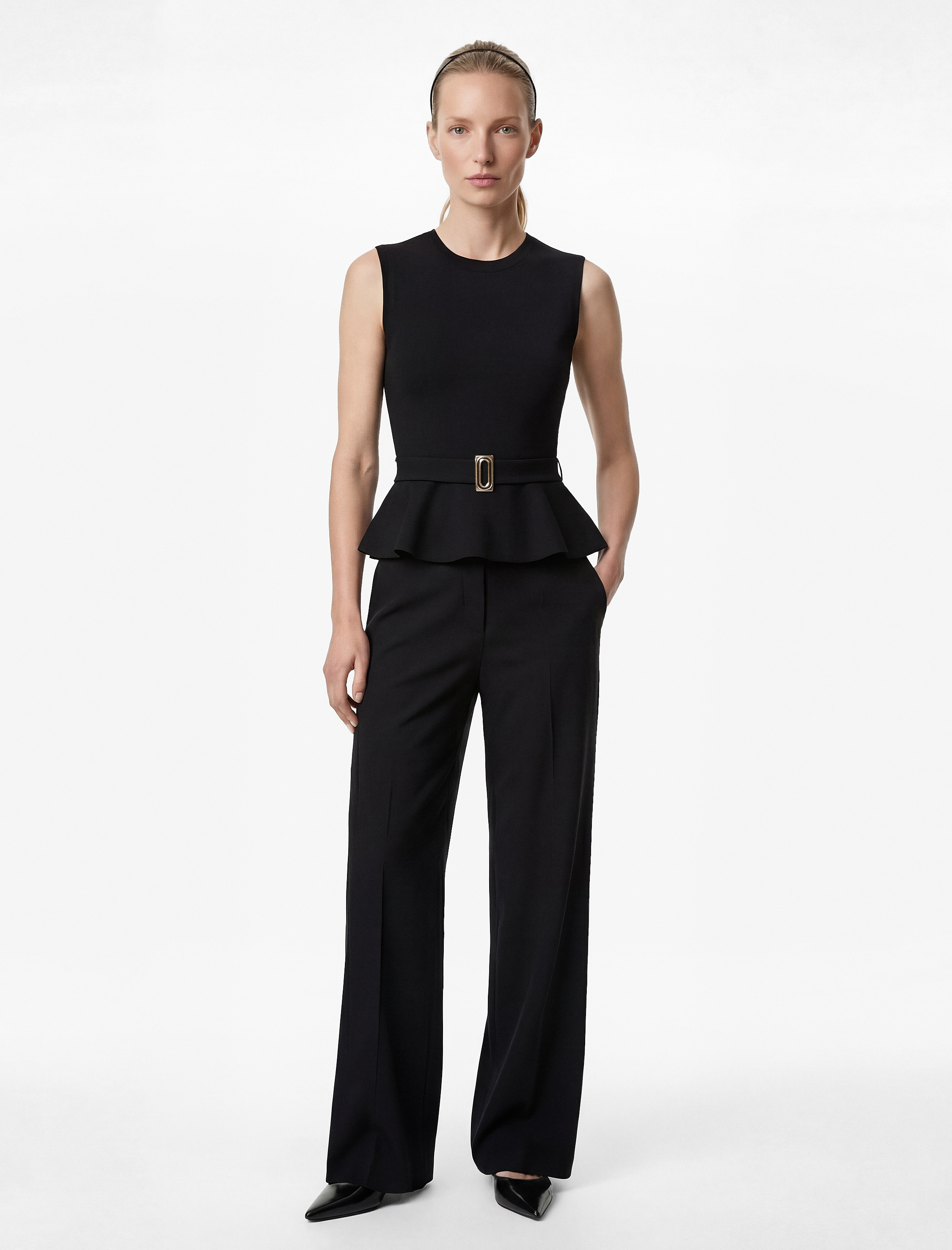   Slim Fit Kolsuz Bisiklet Yaka Kemerli Peplum Bluz