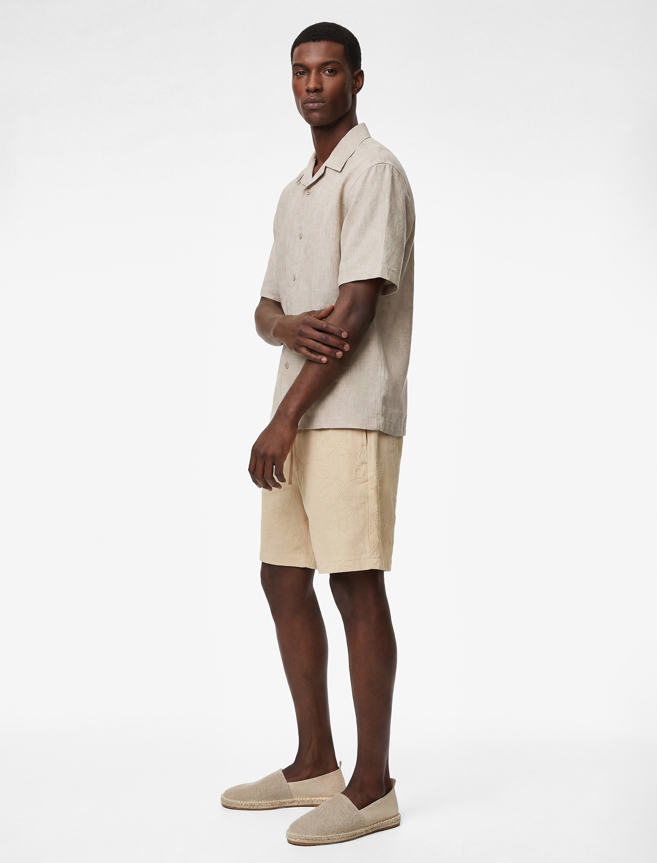   Pamuklu Cepli İşlemeli Beli Bağcıklı Şort