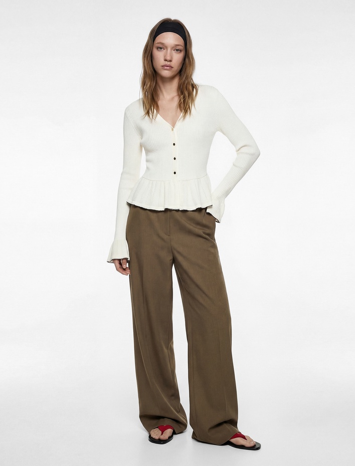  Düğmeli Uzun Kollu V Yaka Pamuklu Volanlı Triko Peplum Hırka