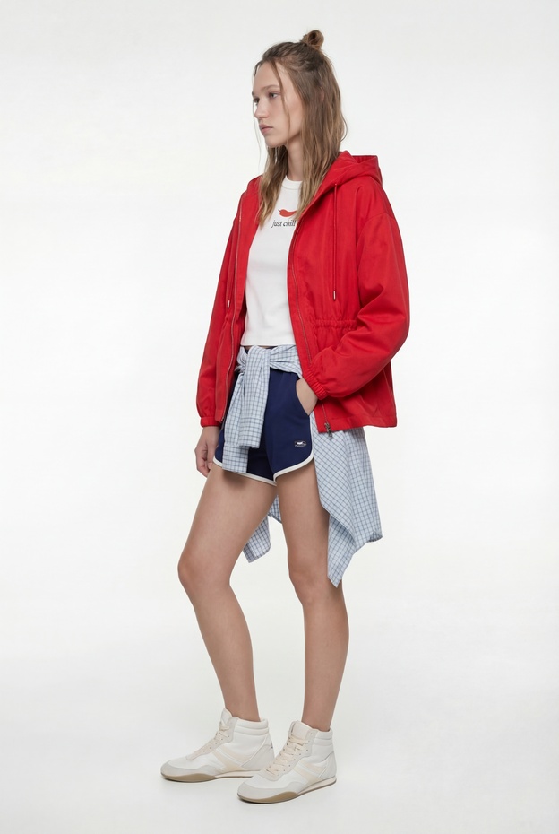  Gabardin Kumaş Cep Detaylı Büzgülü Fermuarlı Kapüşonlu Ceket