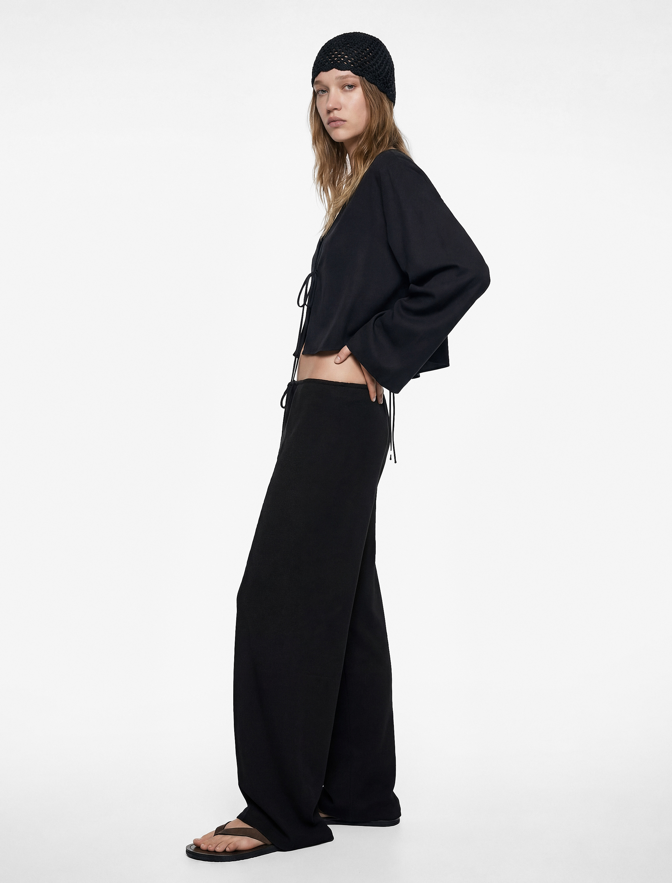   Bol Kalıp Beli Bağcıklı Geniş Paça Pantolon