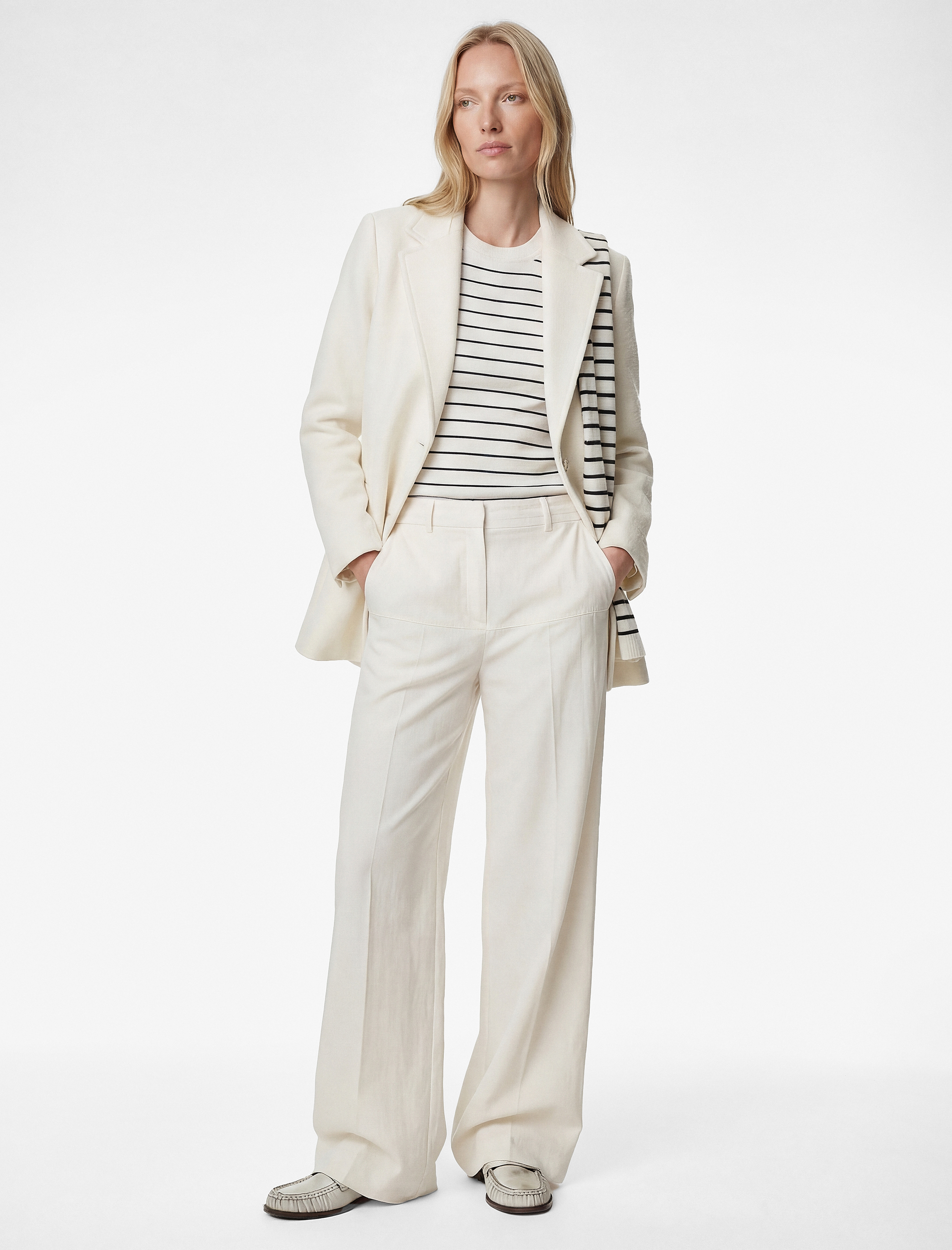   Düğmeli Cepli Uzun Kollu Buklet Kaban