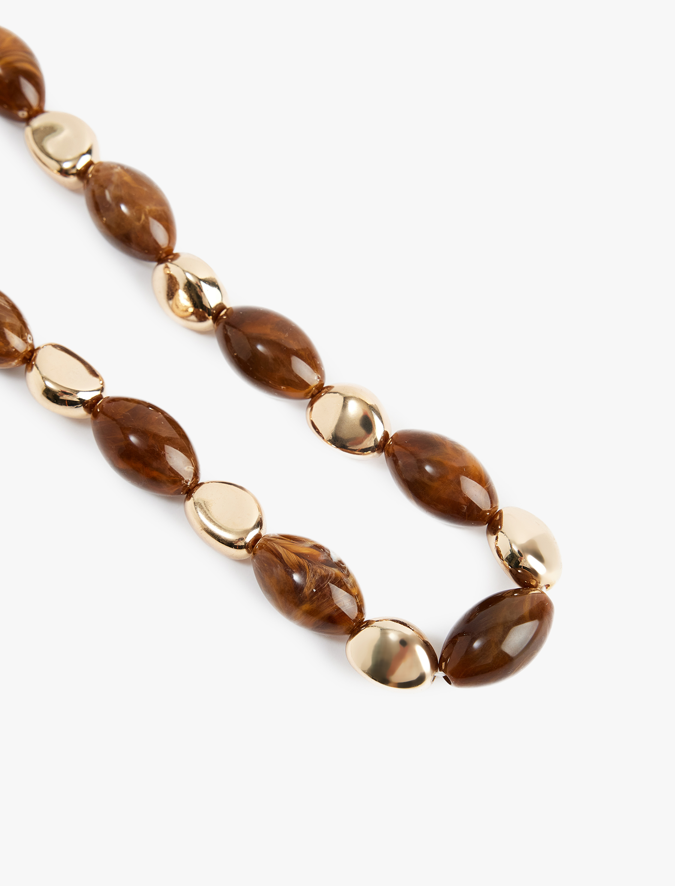  Kadın Boncuklu Kolye