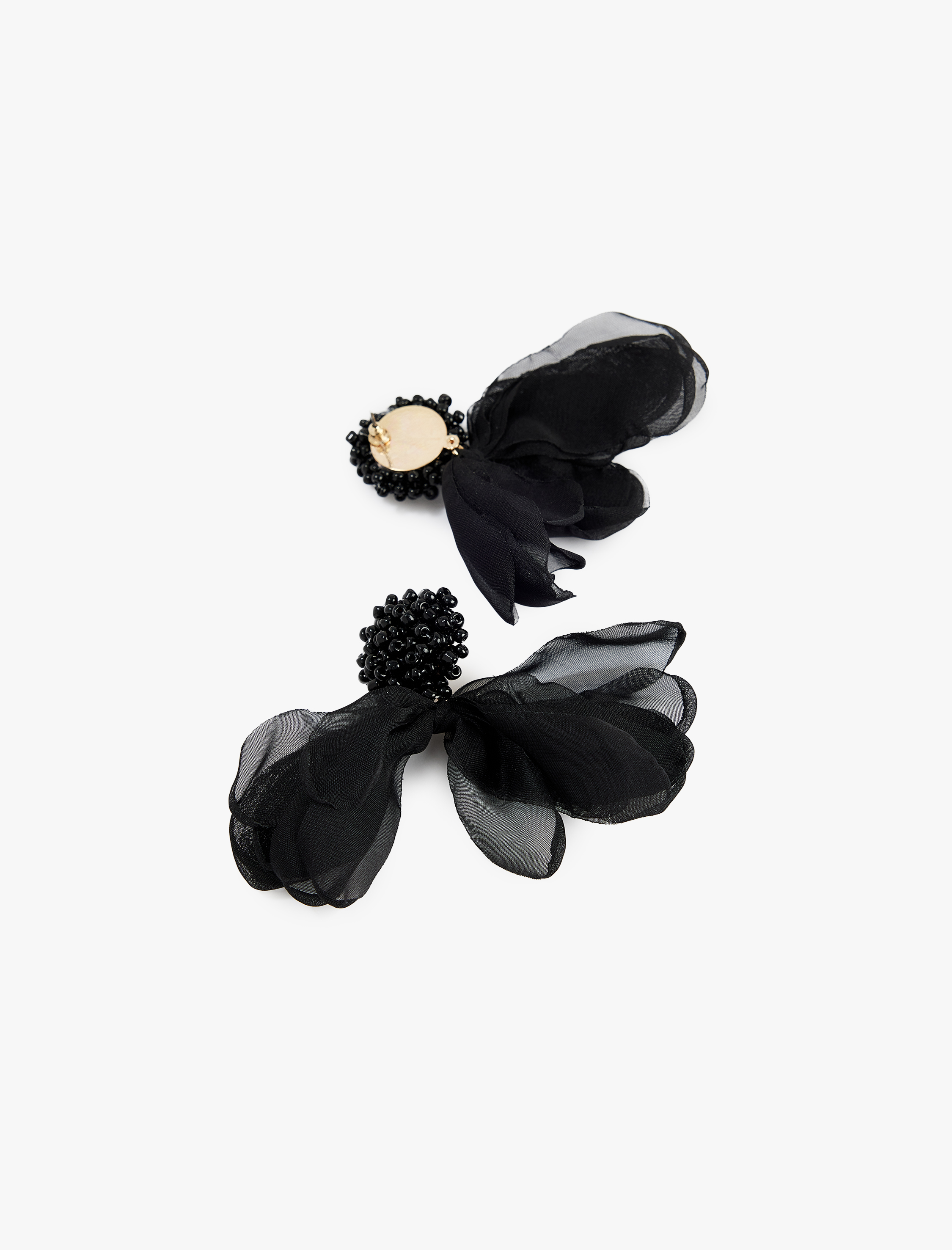  Kadın Çelik Karışımlı Kurdele Detaylı Boncuklu Küpe