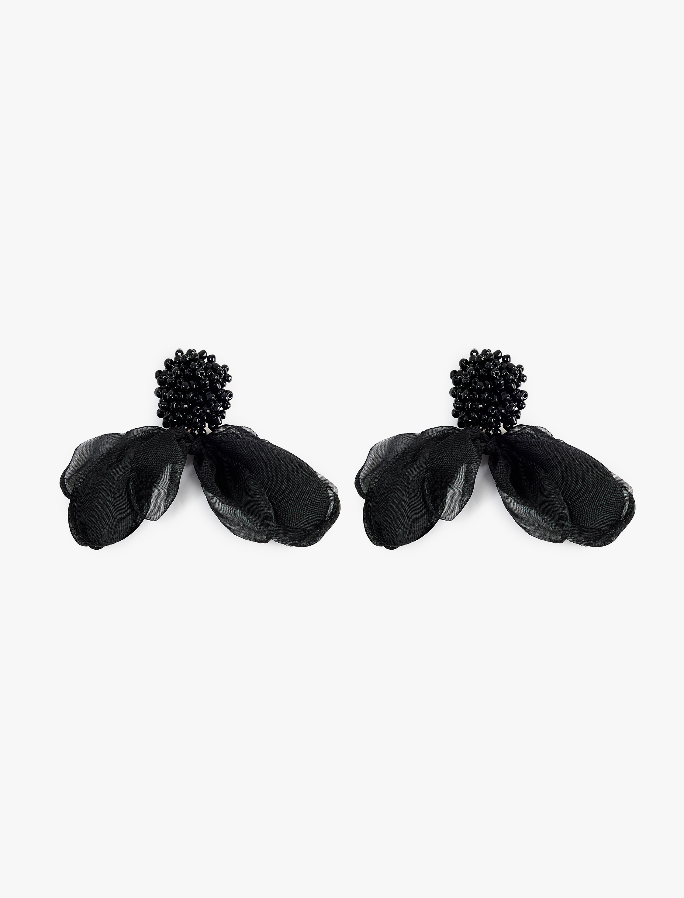  Kadın Çelik Karışımlı Kurdele Detaylı Boncuklu Küpe